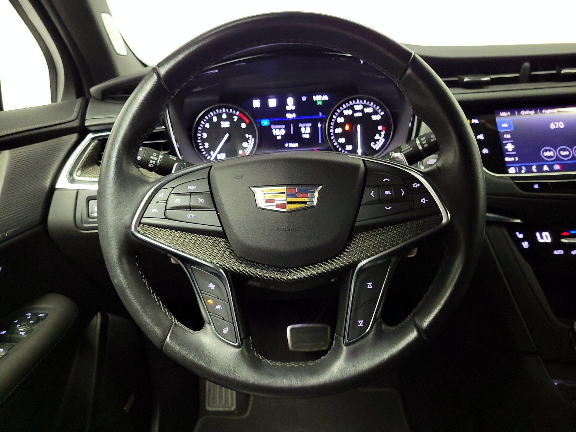 Thumbnail: 2021 Cadillac XT5 - 10