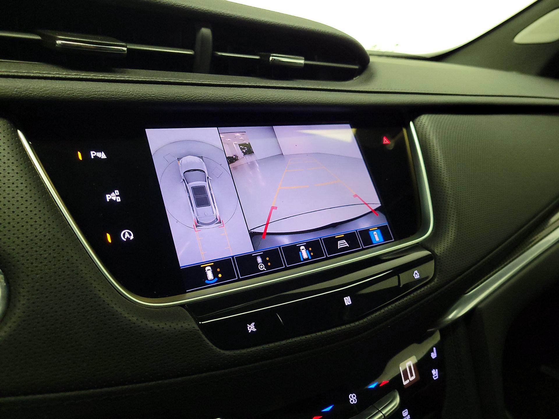 Thumbnail: 2021 Cadillac XT5 - 15