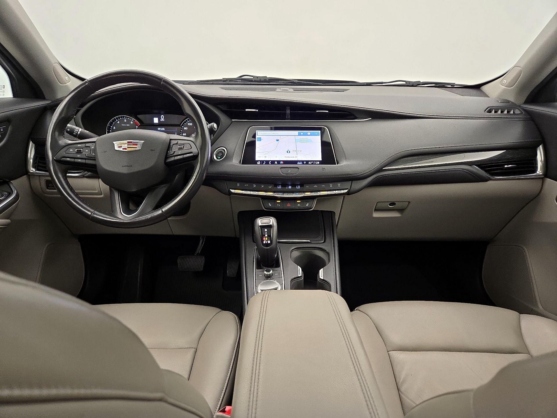 Thumbnail: 2019 Cadillac XT4 - 9