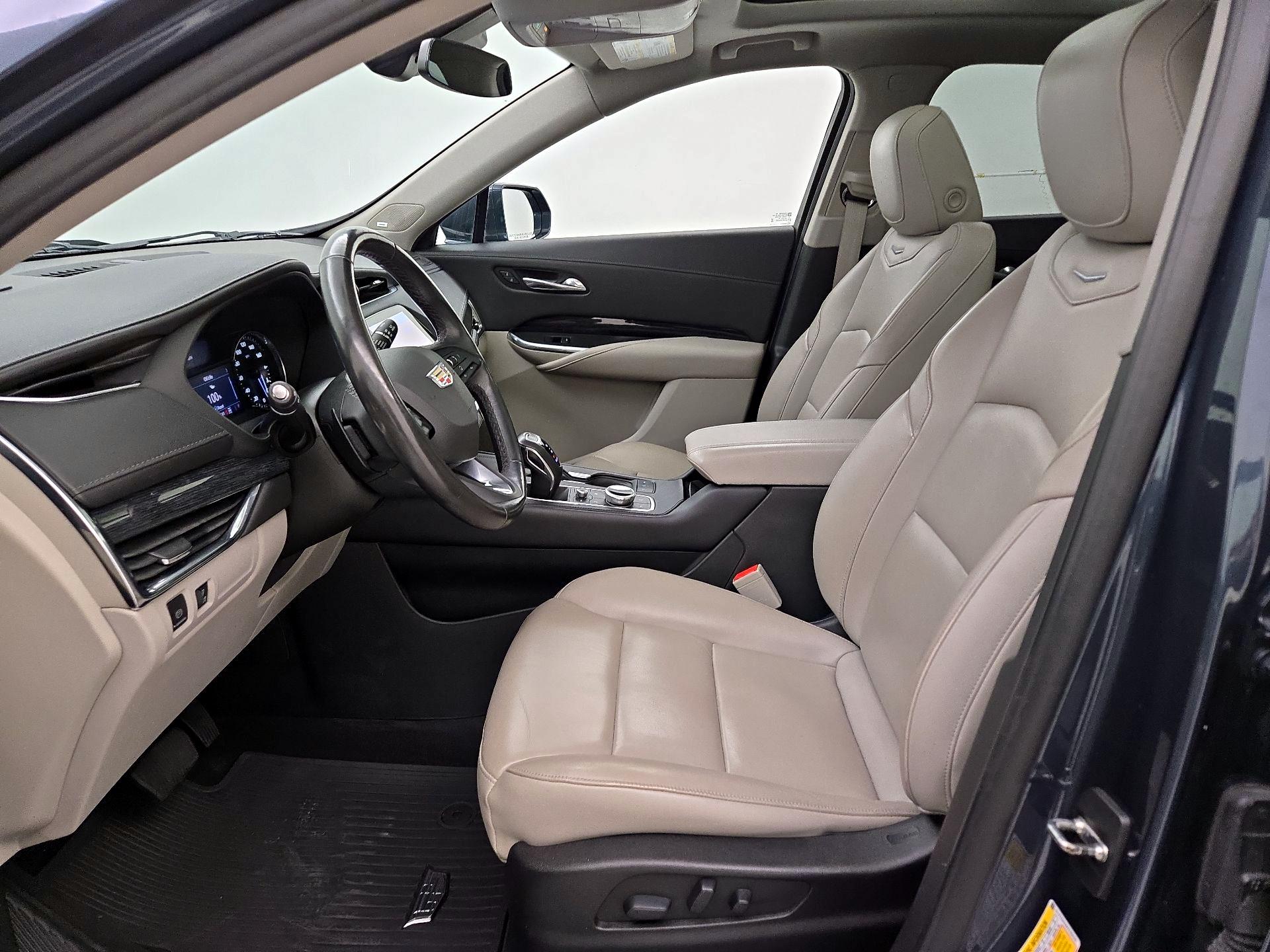 Thumbnail: 2019 Cadillac XT4 - 11