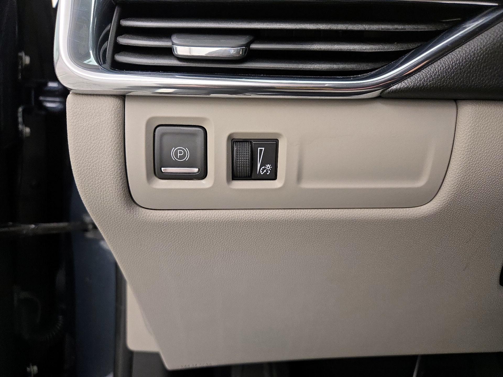 Thumbnail: 2019 Cadillac XT4 - 13