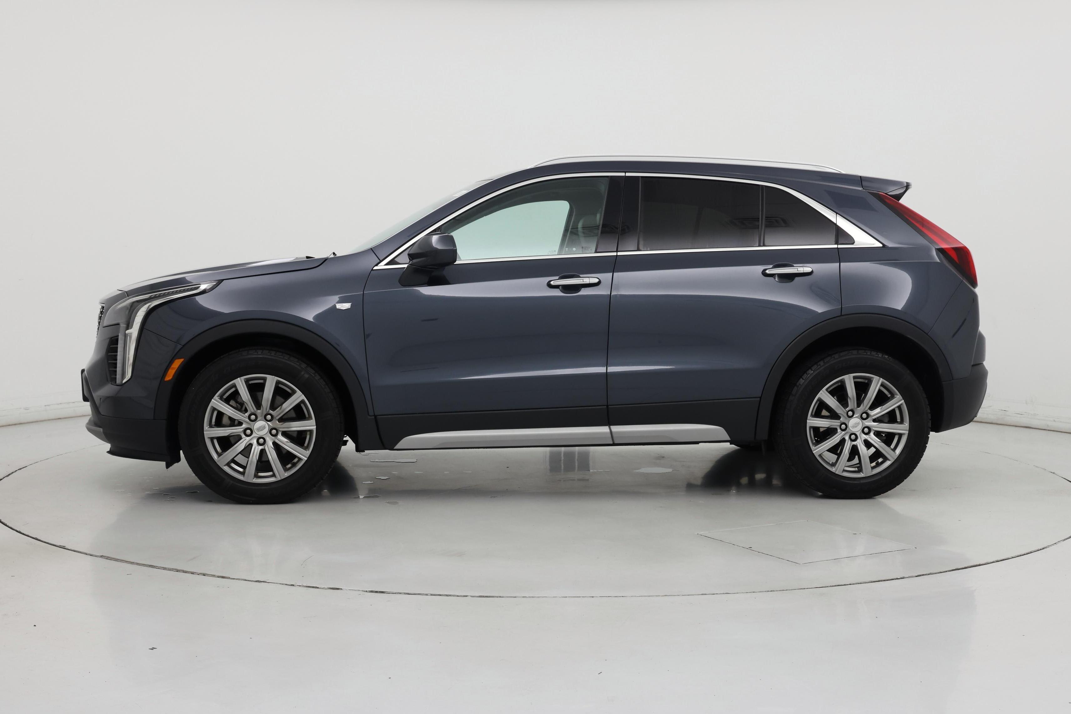 Thumbnail: 2019 Cadillac XT4 - 3