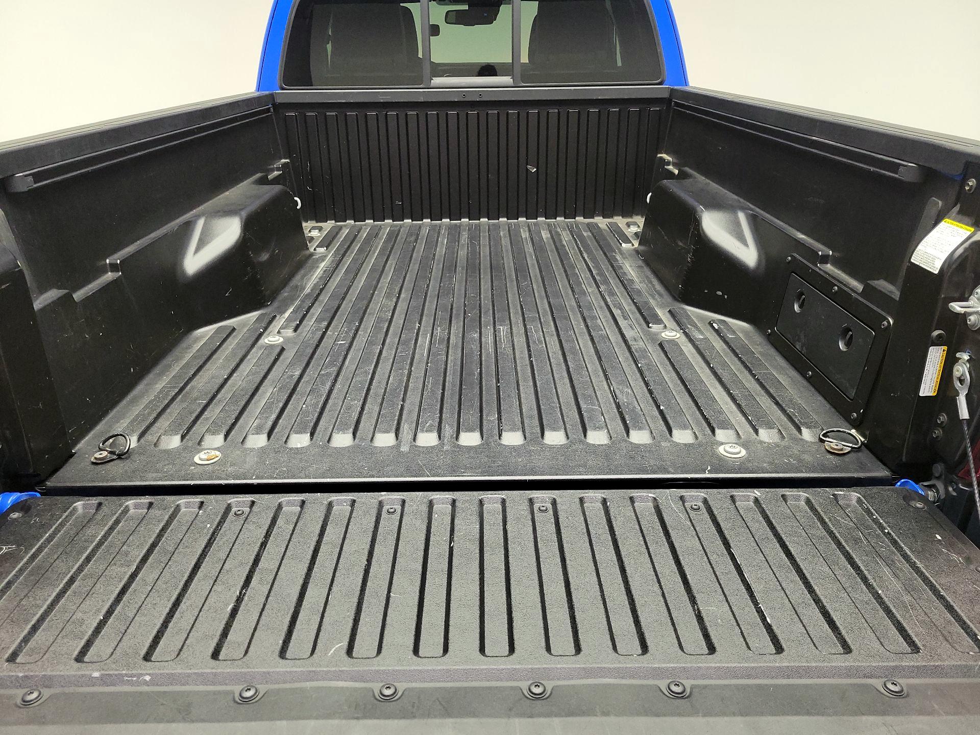 Thumbnail: 2021 Toyota Tacoma - 20