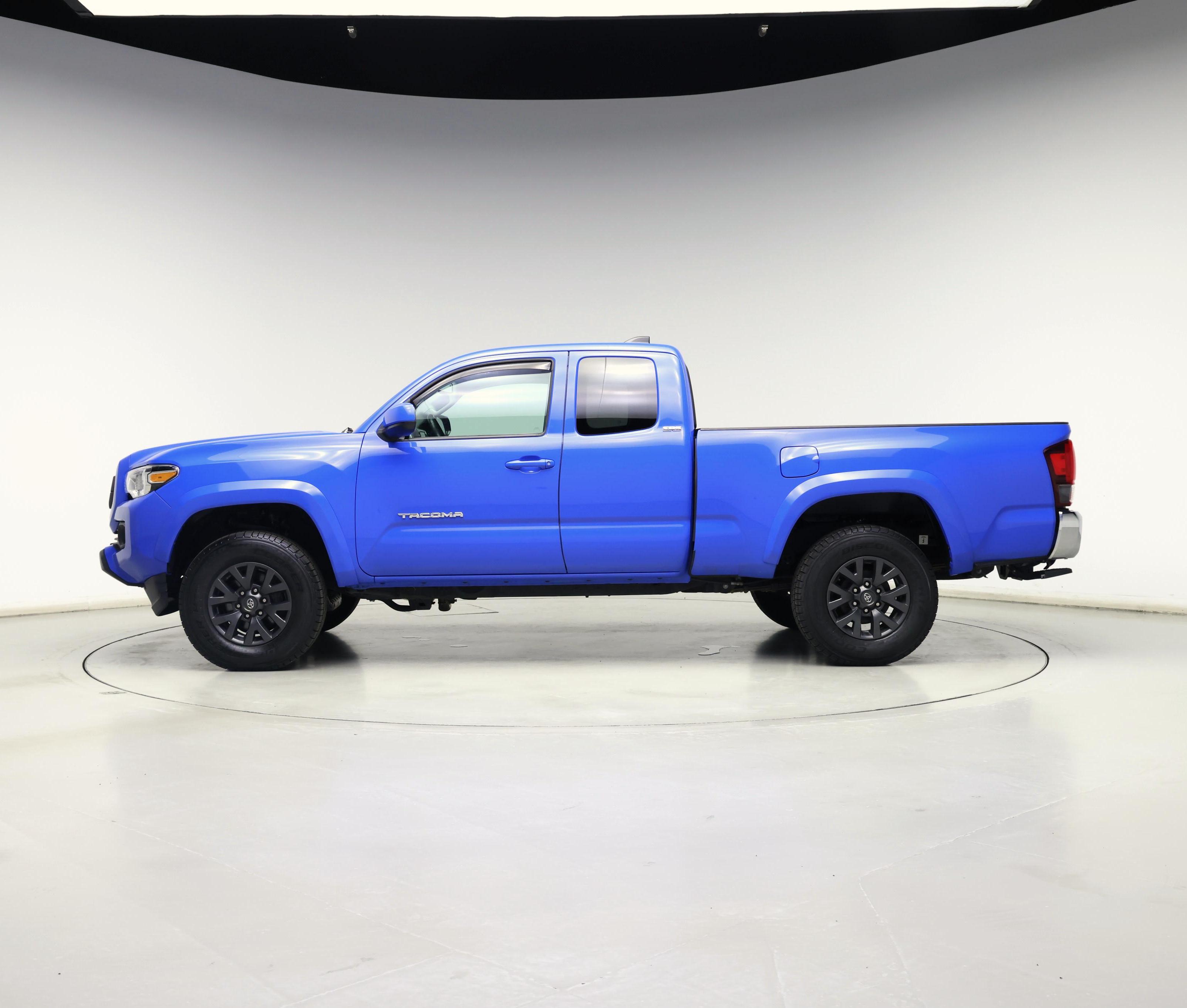 Thumbnail: 2021 Toyota Tacoma - 3