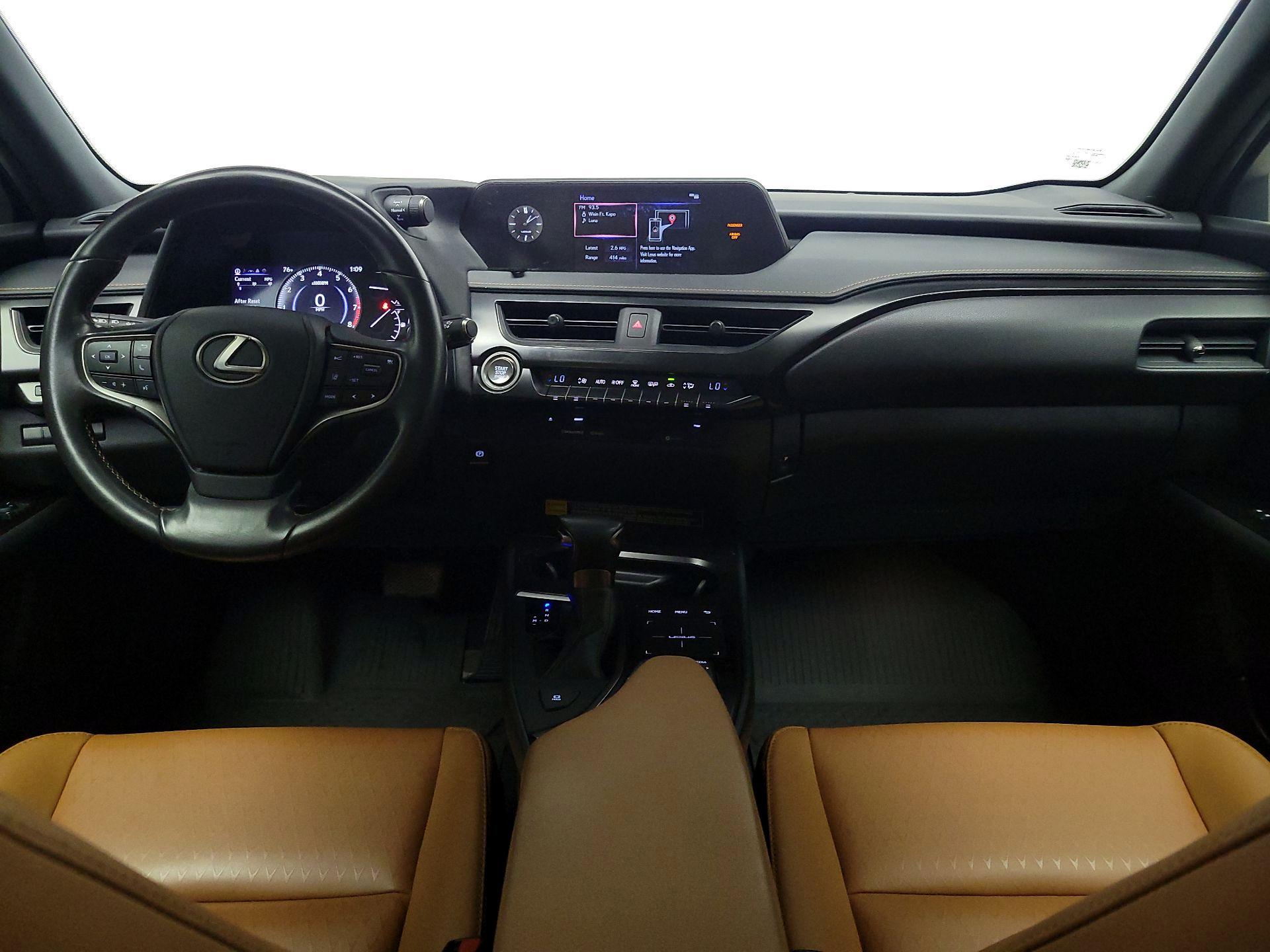Thumbnail: 2021 Lexus UX - 9