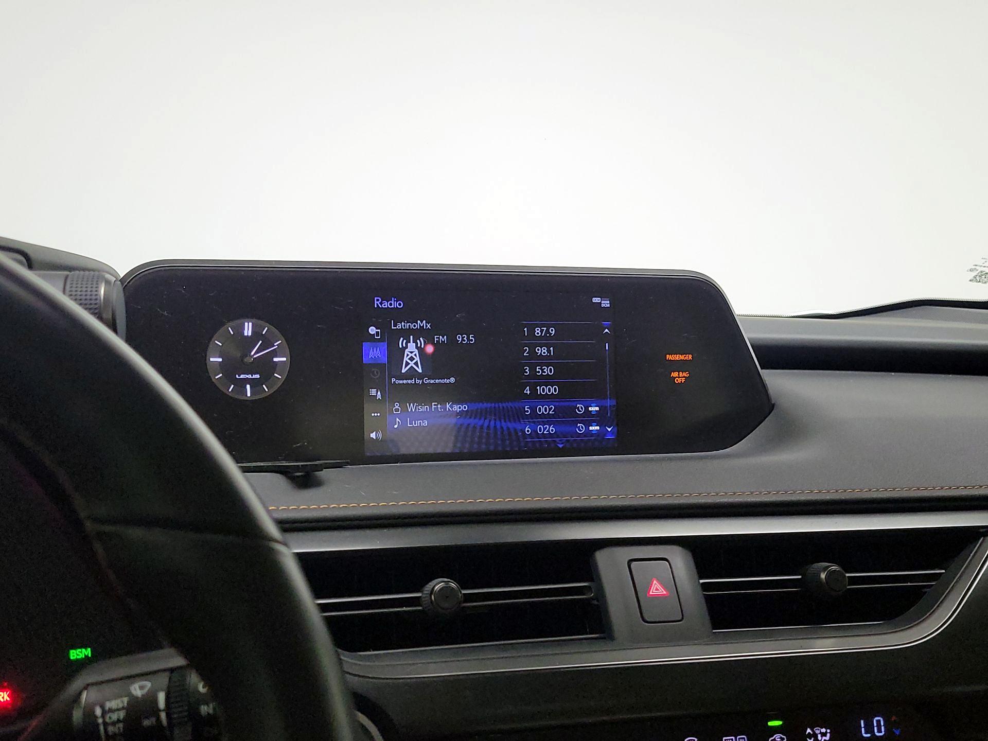 Thumbnail: 2021 Lexus UX - 14