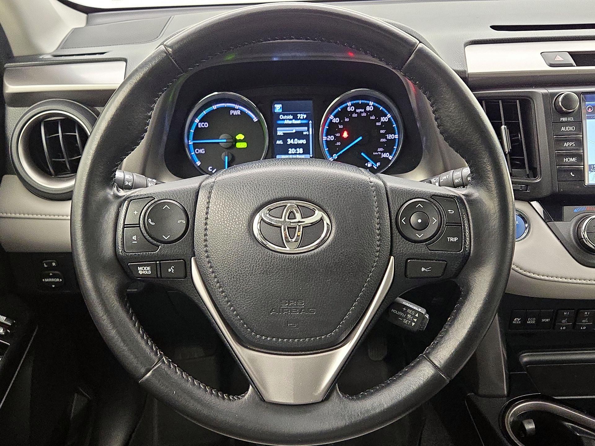 Thumbnail: 2017 Toyota RAV4 - 10