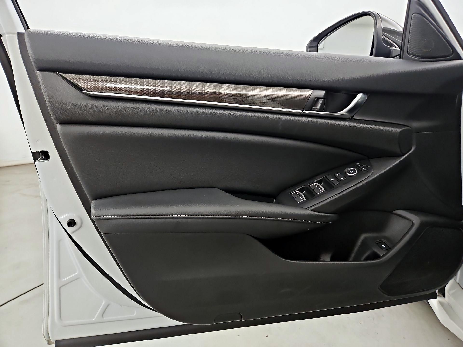 Thumbnail: 2022 Honda Accord - 12