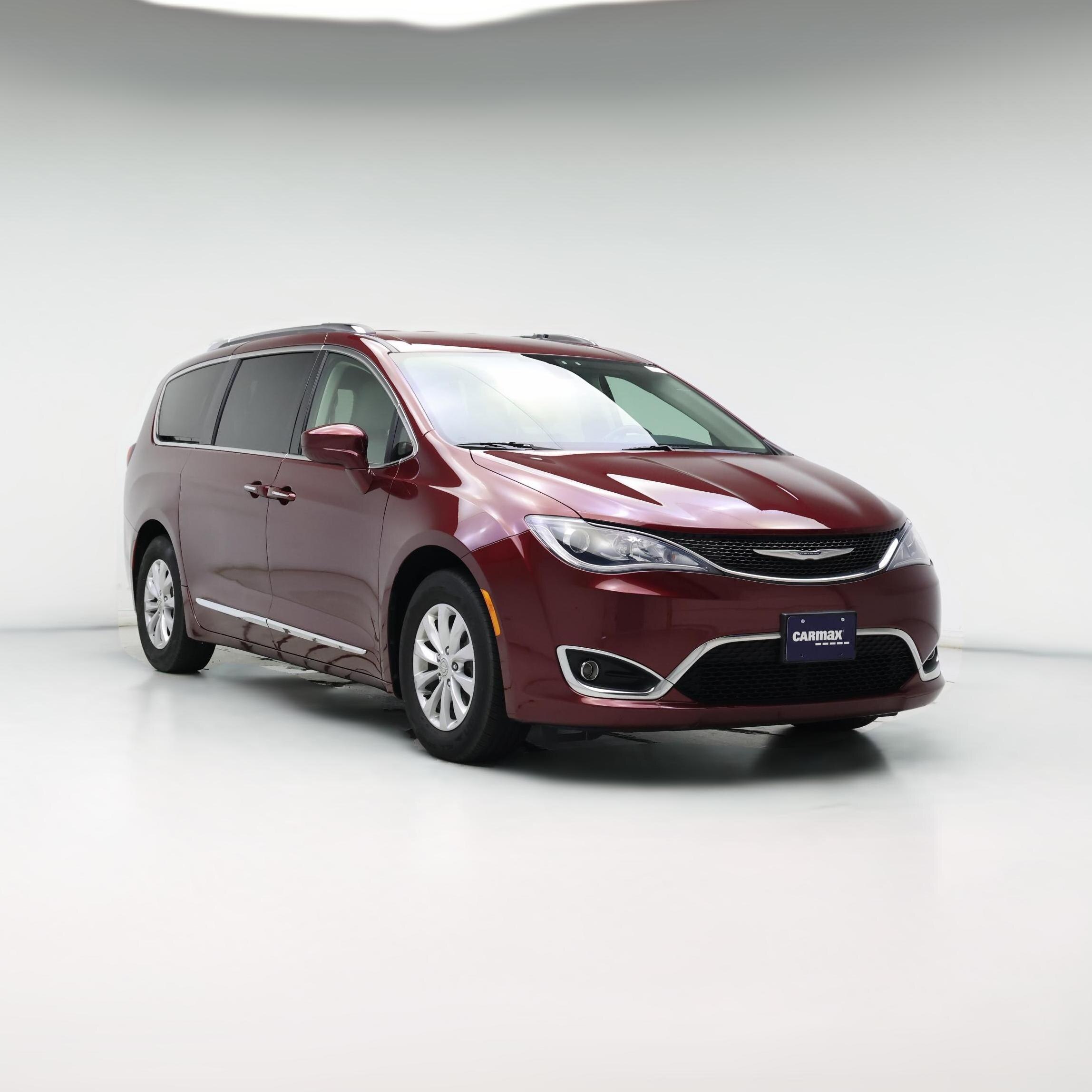 Thumbnail: 2018 Chrysler Pacifica - 1