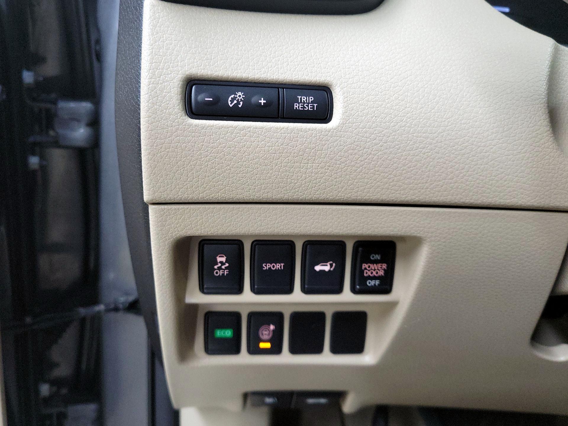 Thumbnail: 2015 Nissan Rogue - 13