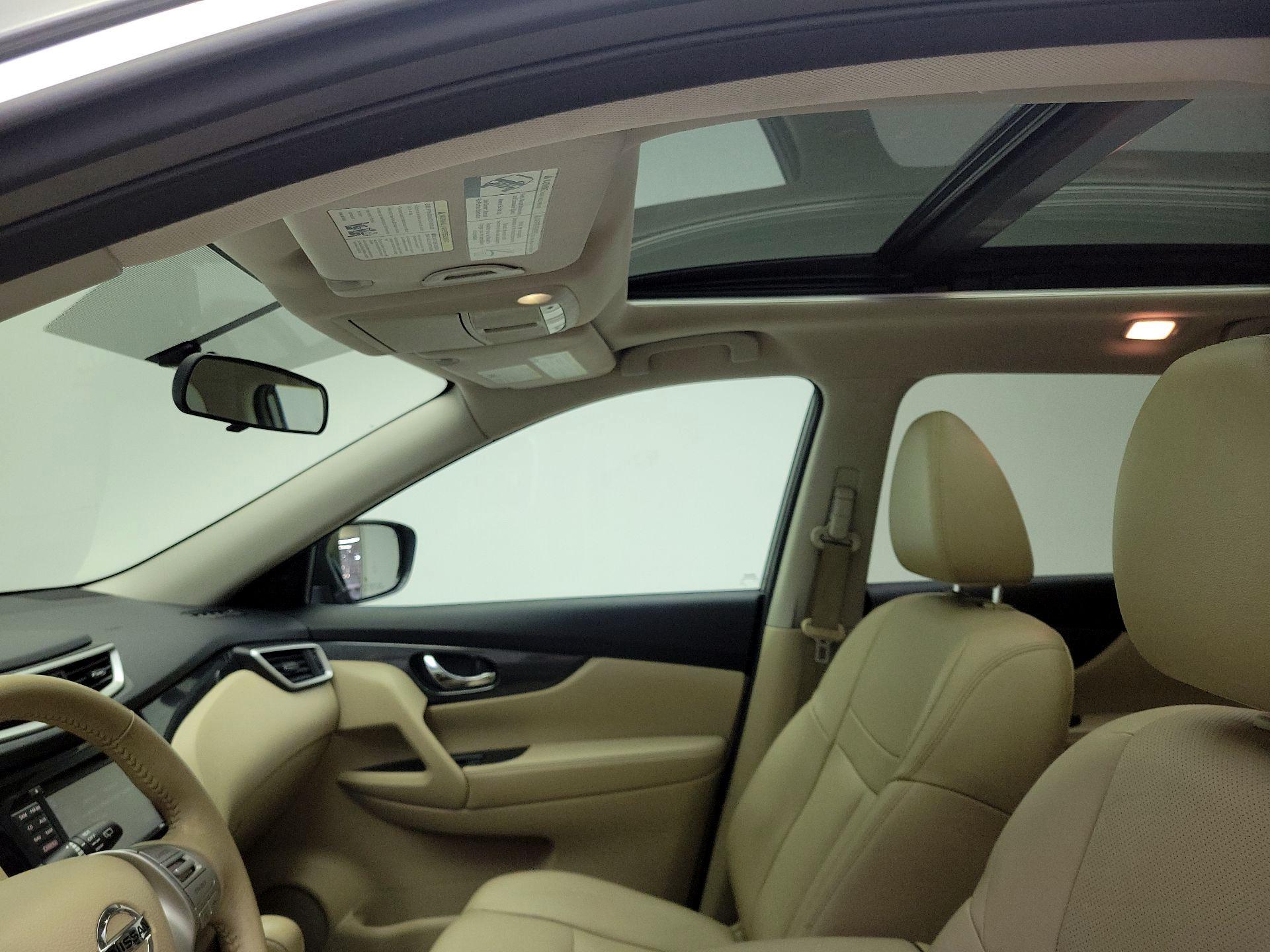 Thumbnail: 2015 Nissan Rogue - 20