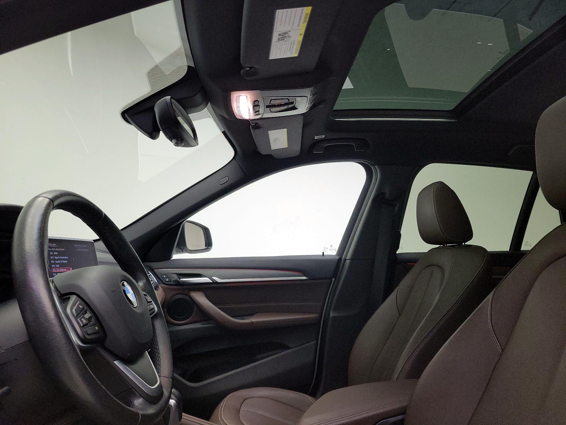 Thumbnail: 2017 BMW X1 - 17