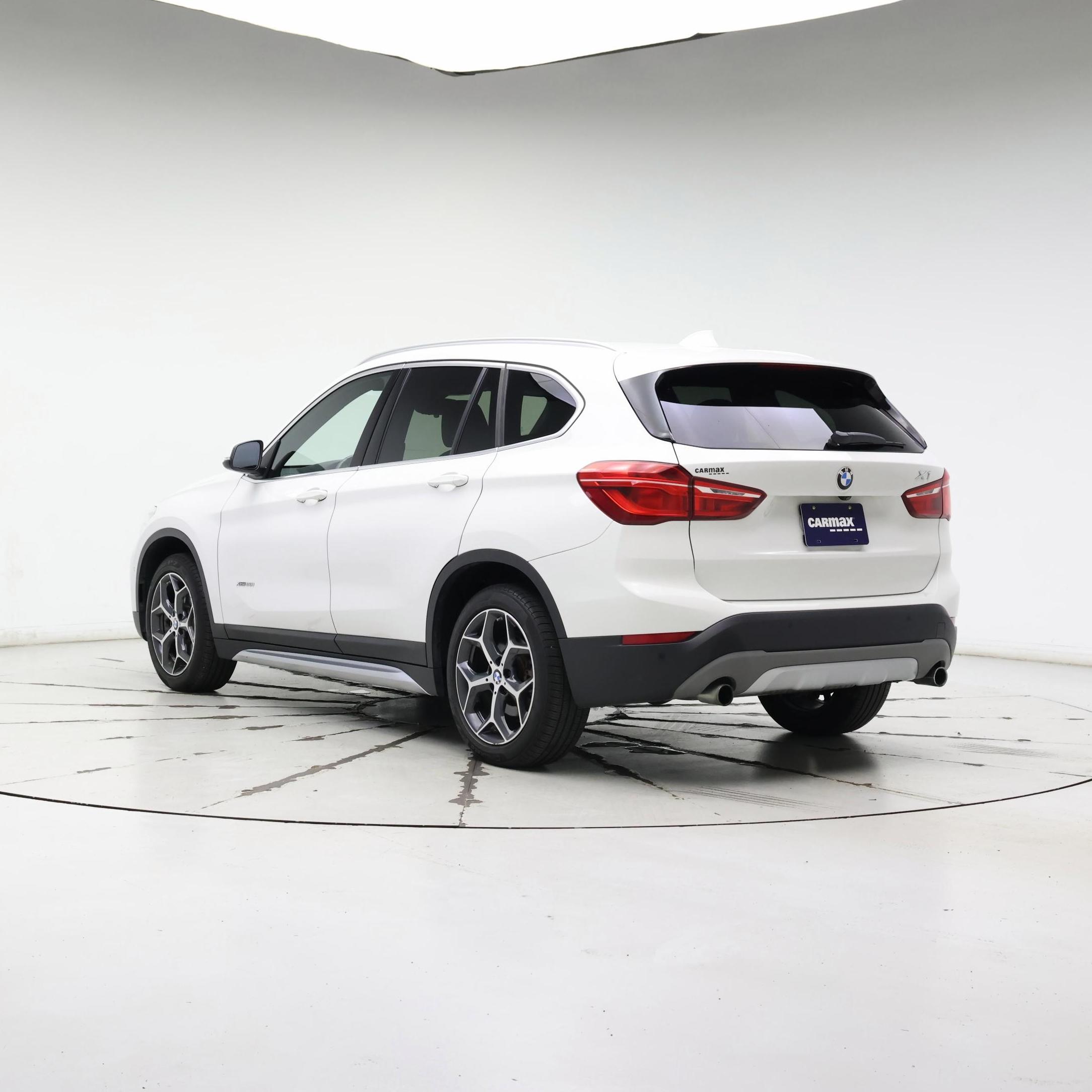 Thumbnail: 2017 BMW X1 - 2