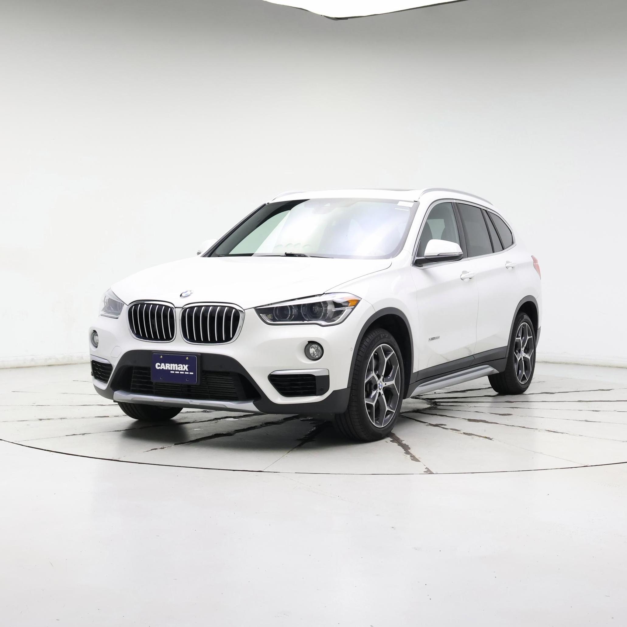 Thumbnail: 2017 BMW X1 - 4