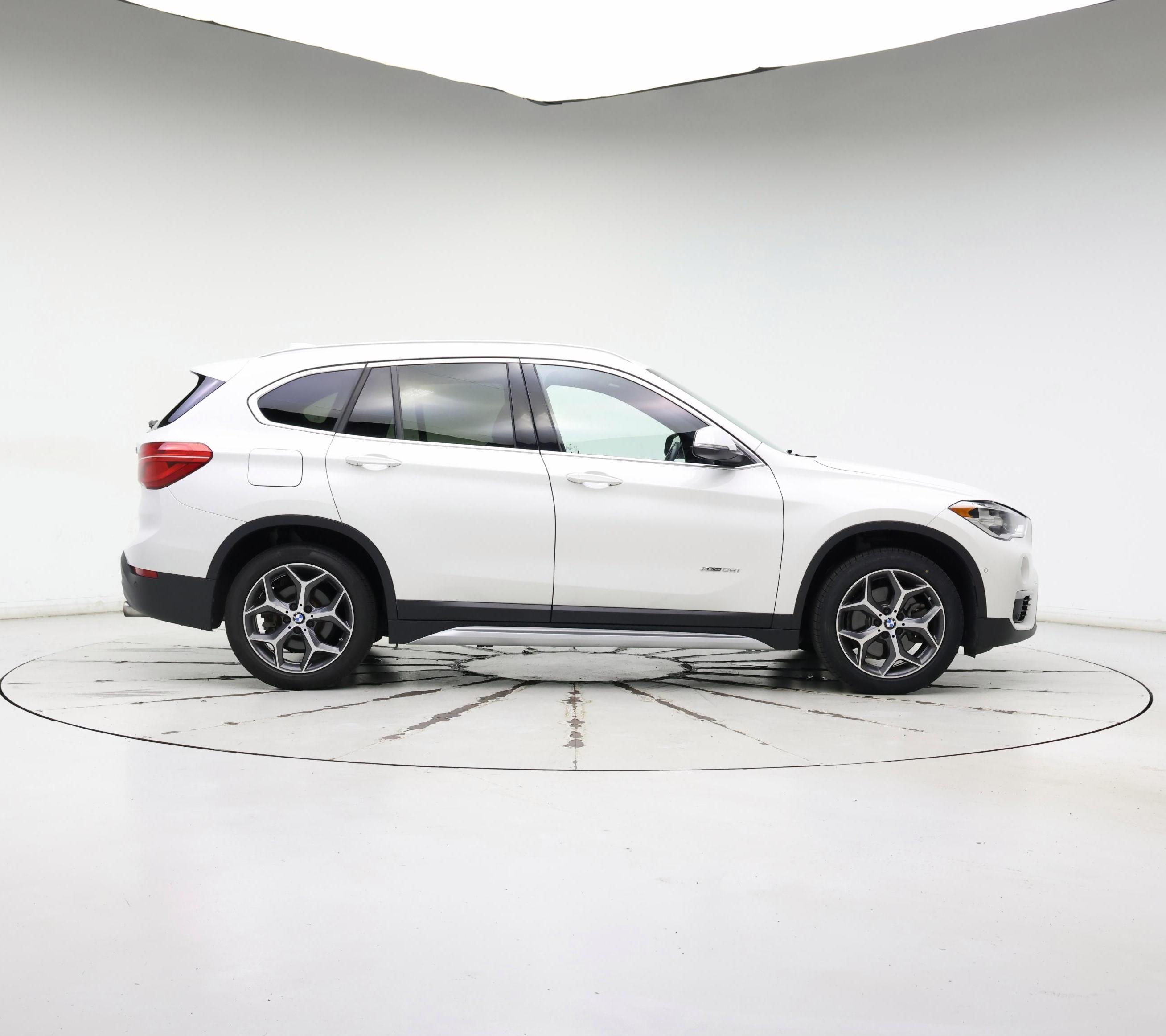 Thumbnail: 2017 BMW X1 - 7
