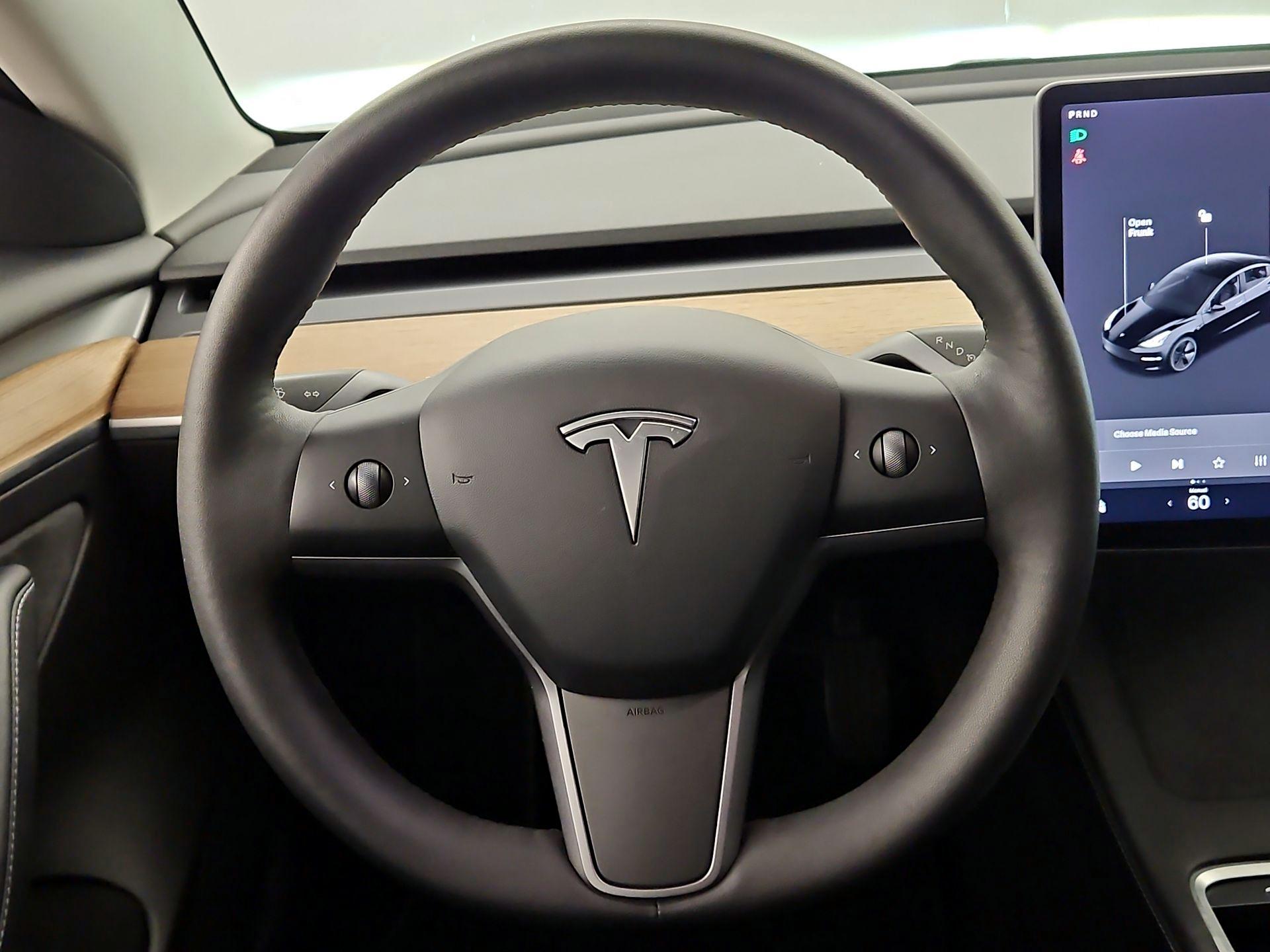 Thumbnail: 2021 Tesla Model 3 - 10