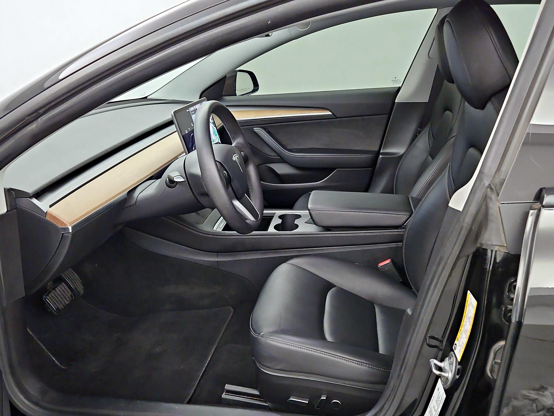 Thumbnail: 2021 Tesla Model 3 - 11