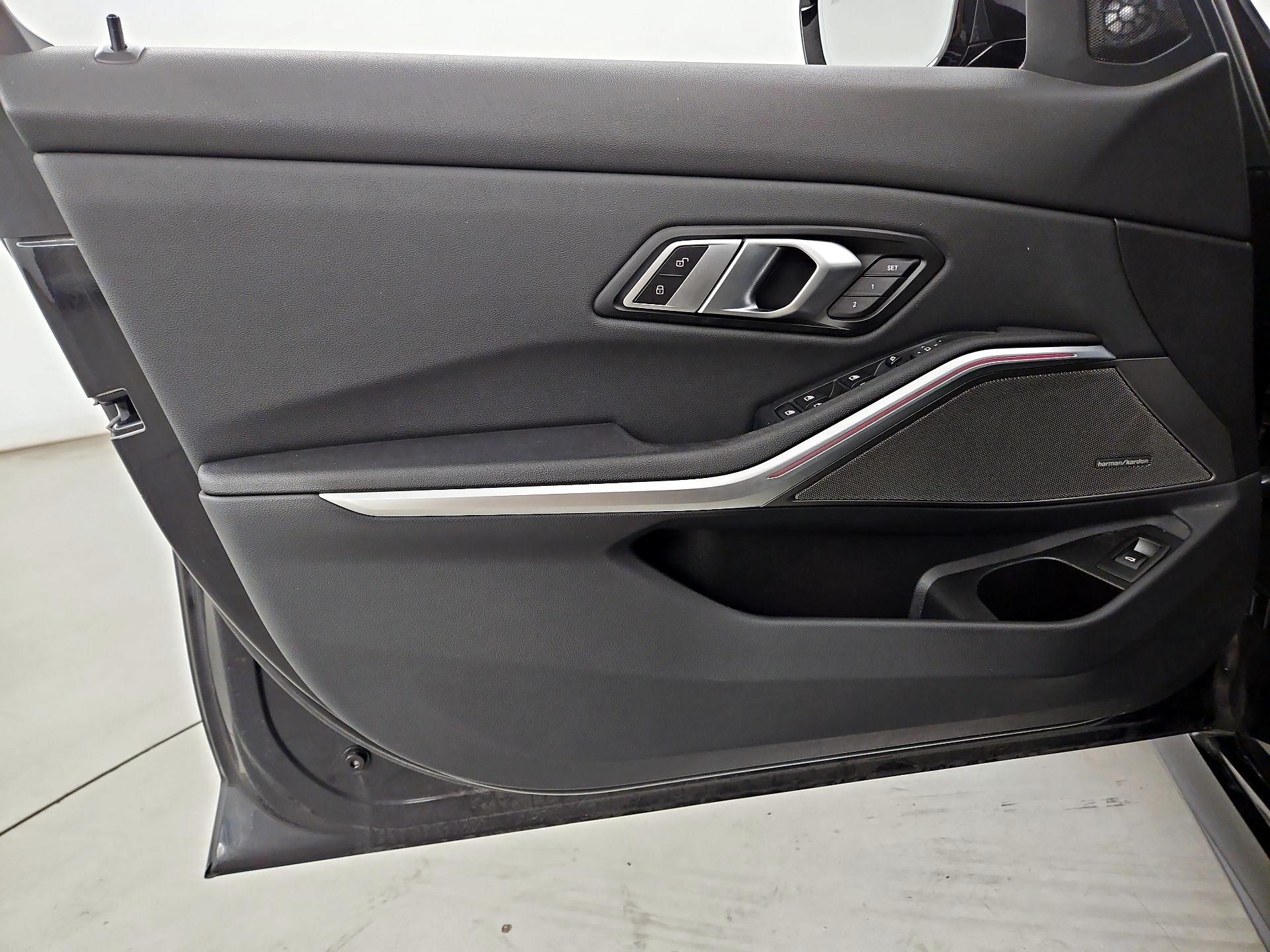 Thumbnail: 2021 BMW 3 Series - 12