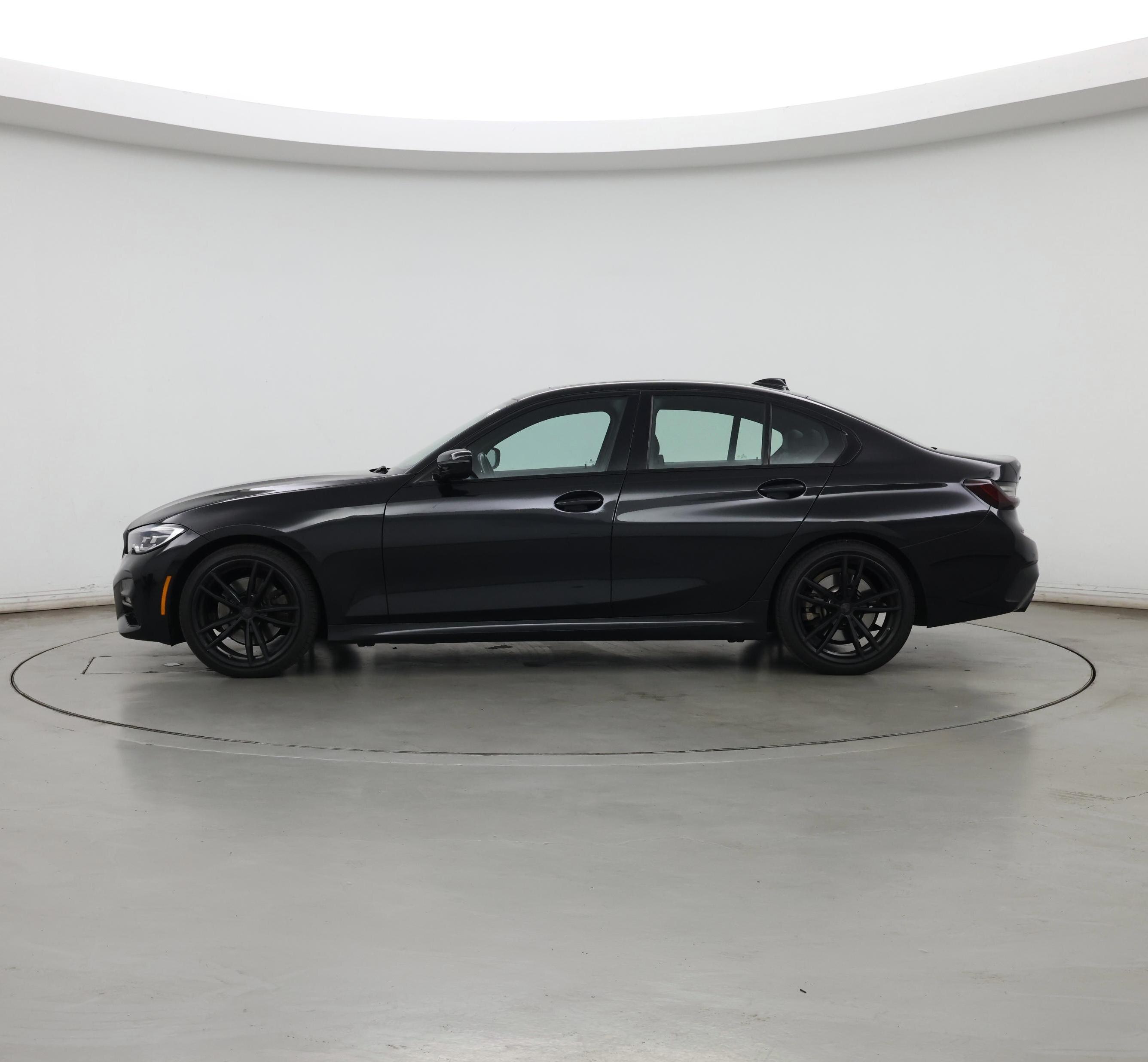 Thumbnail: 2021 BMW 3 Series - 3