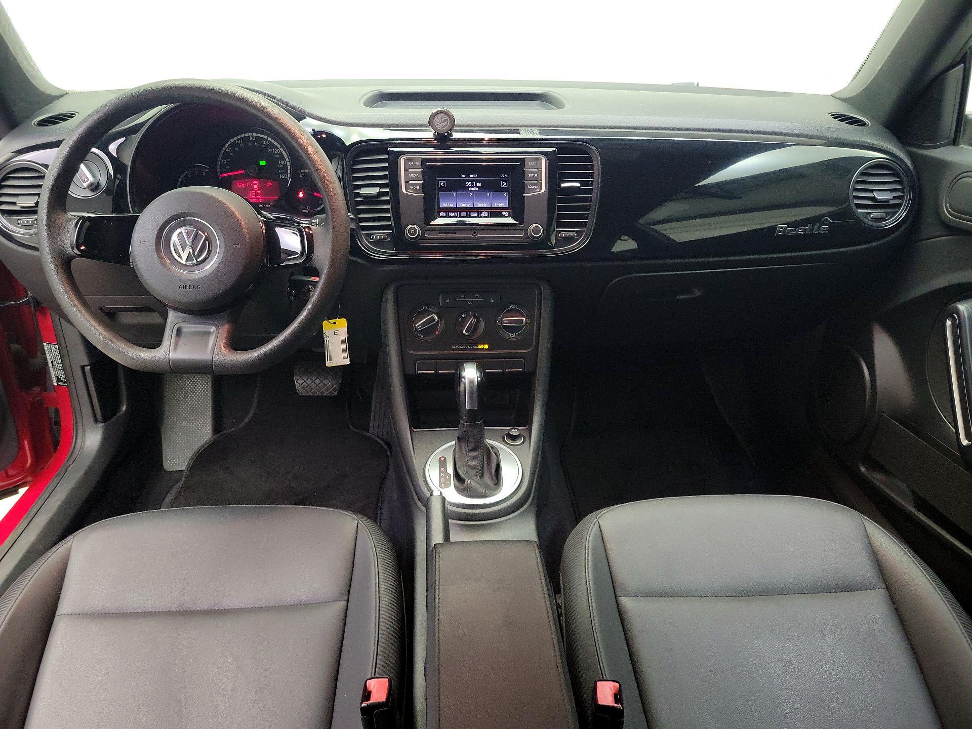 Thumbnail: 2016 Volkswagen Beetle - 9