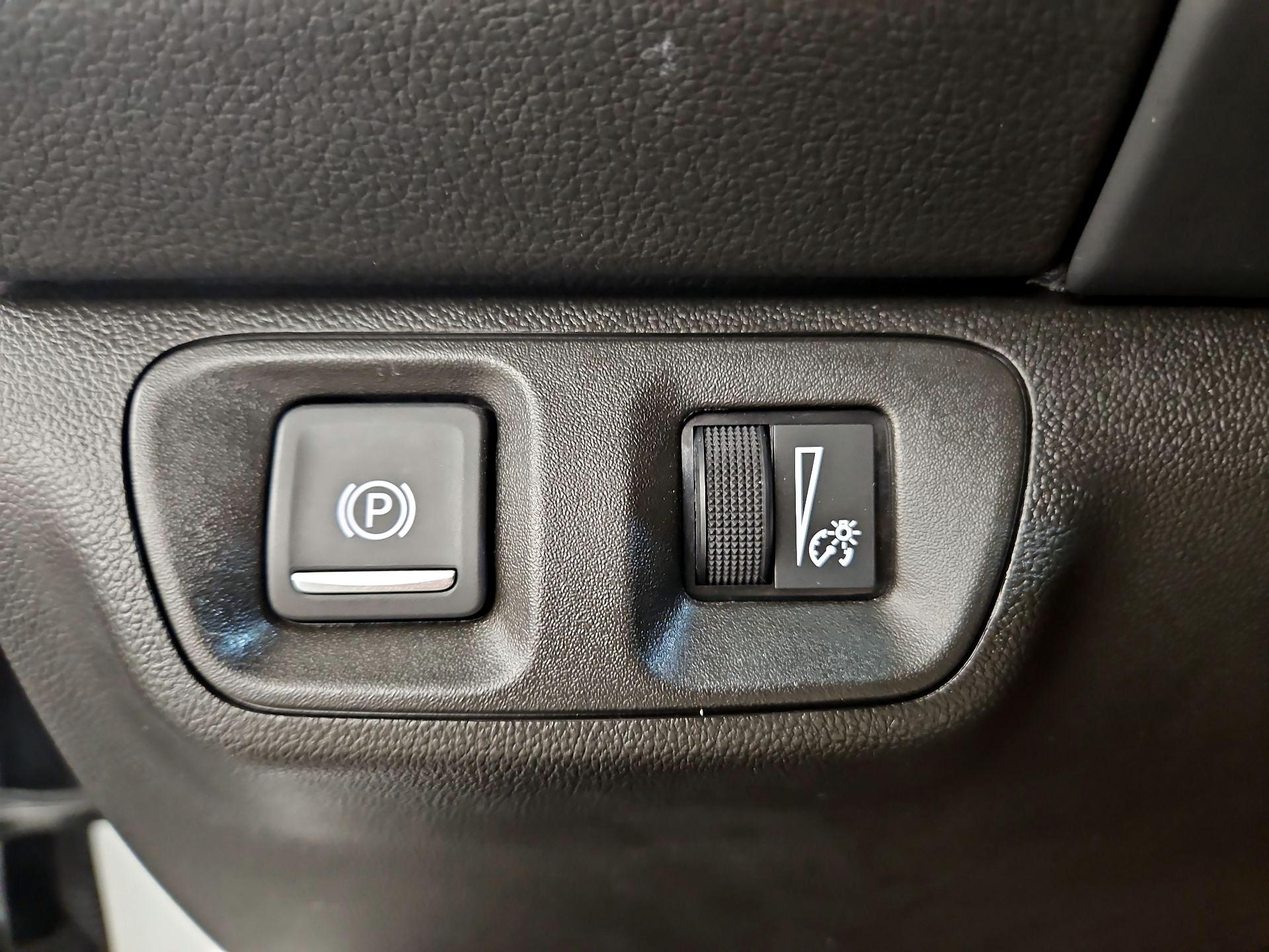 Thumbnail: 2023 GMC Acadia - 13