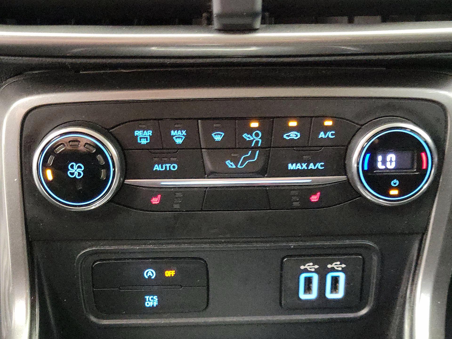 Thumbnail: 2019 Ford EcoSport - 16