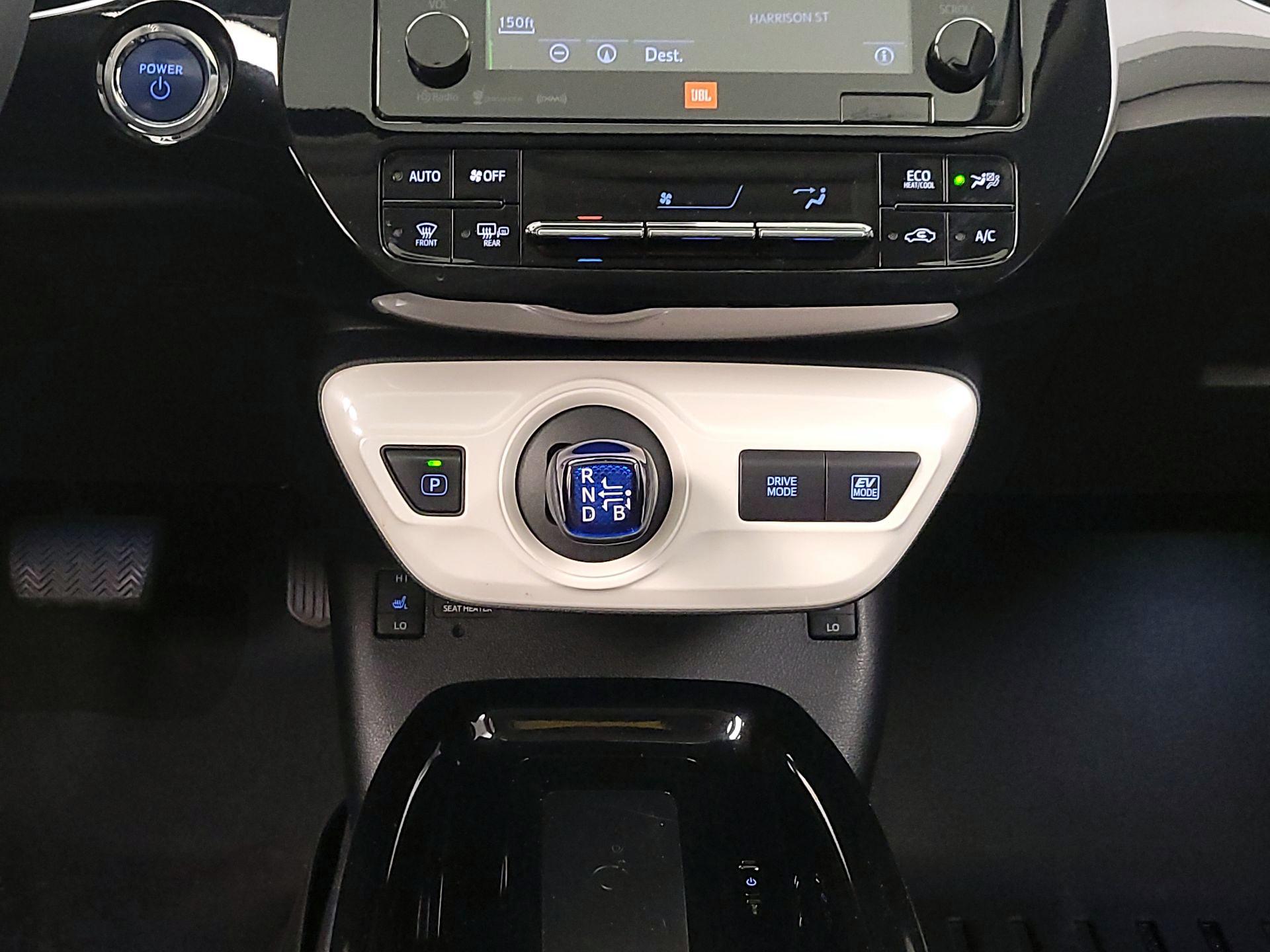 Thumbnail: 2017 Toyota Prius - 18