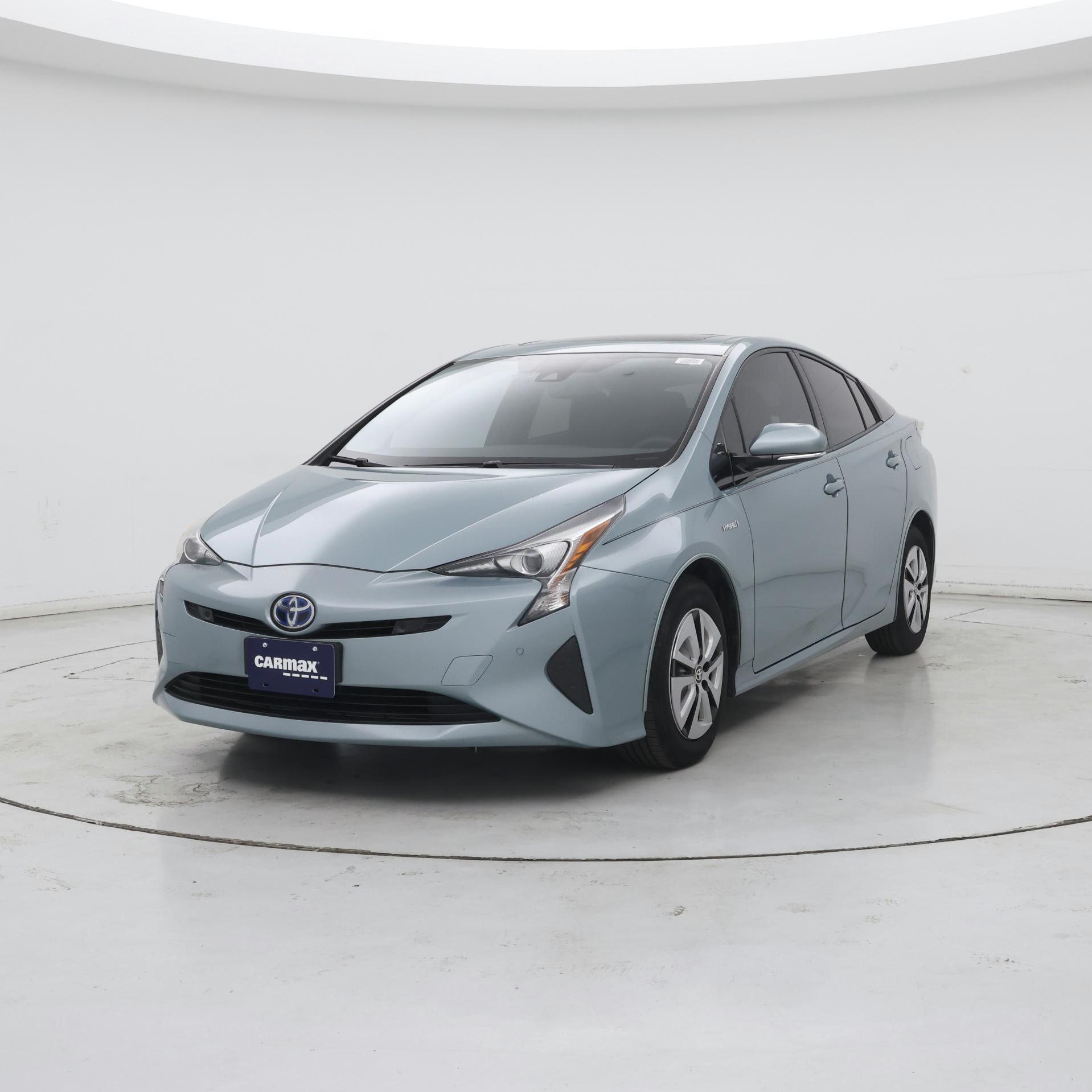 Thumbnail: 2017 Toyota Prius - 4