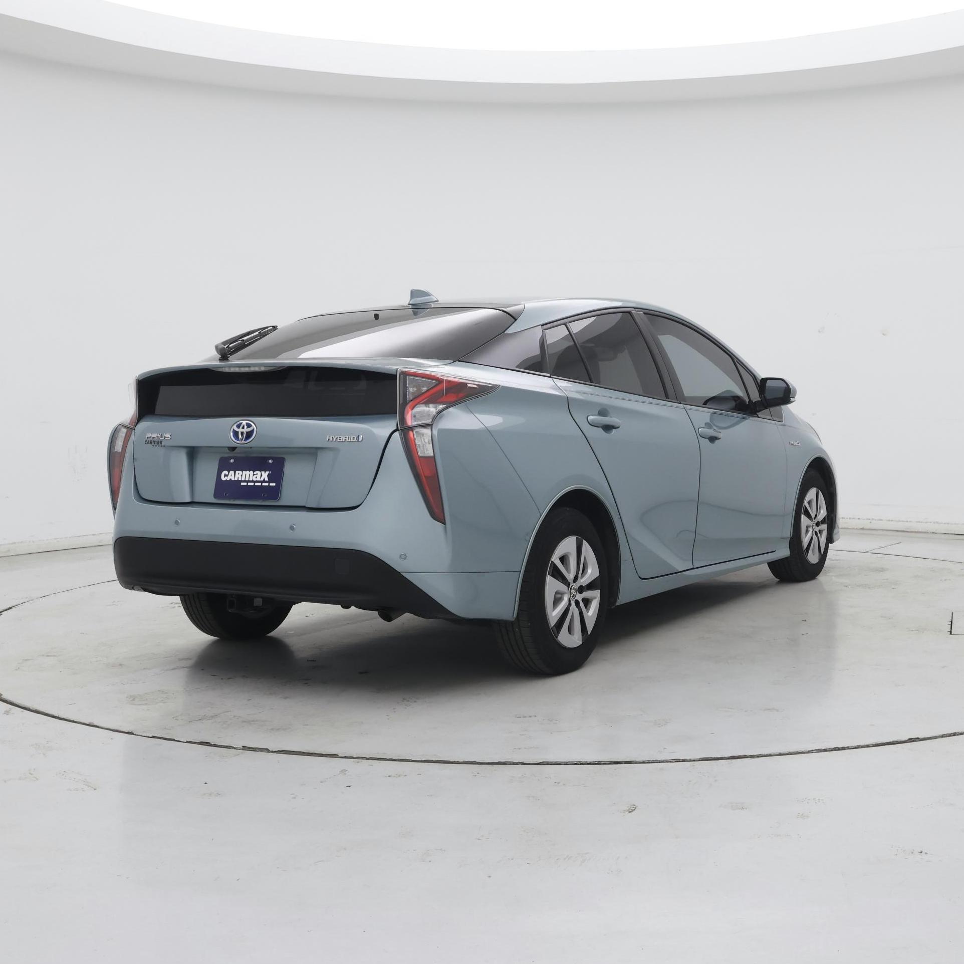 Thumbnail: 2017 Toyota Prius - 8