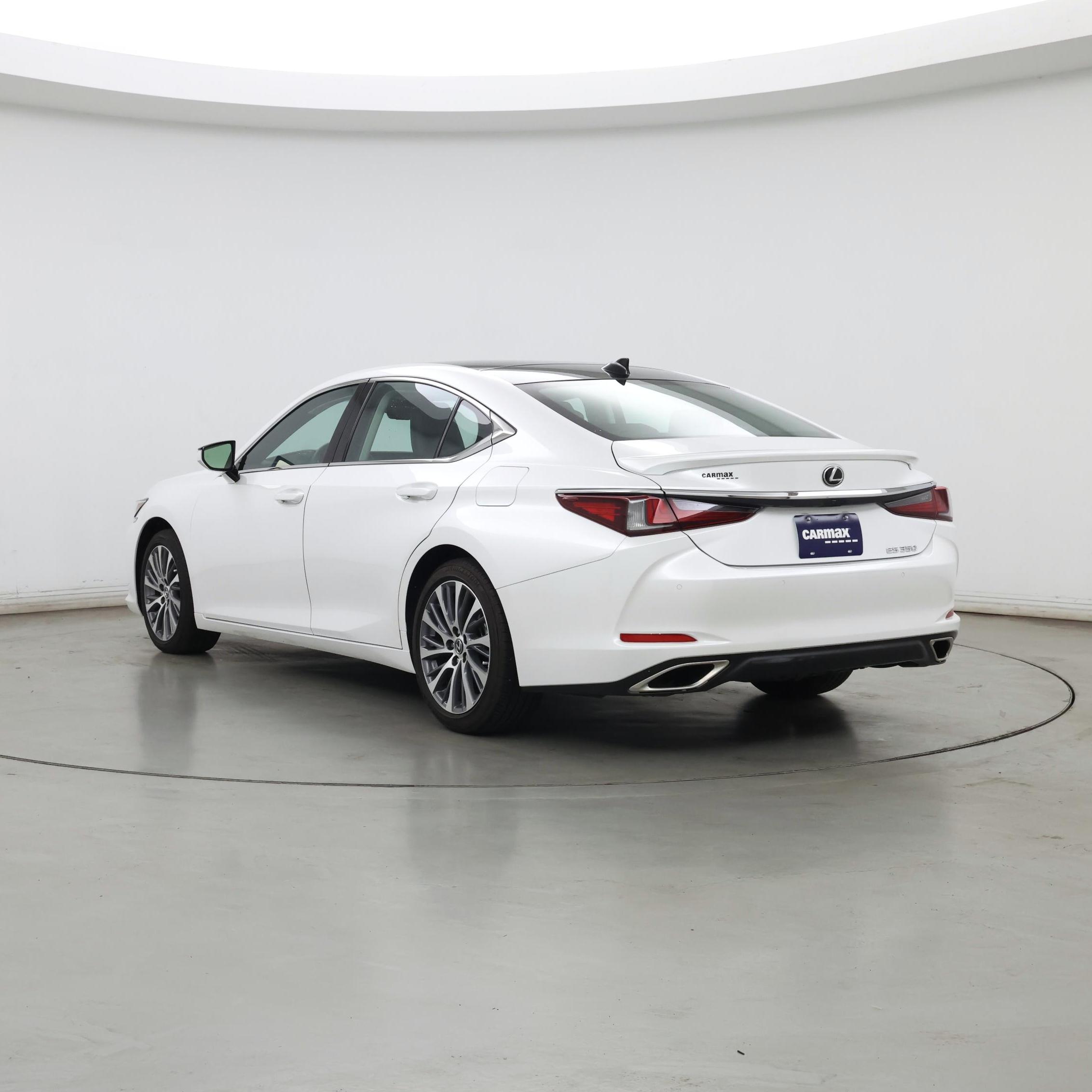Thumbnail: 2021 Lexus ES - 2