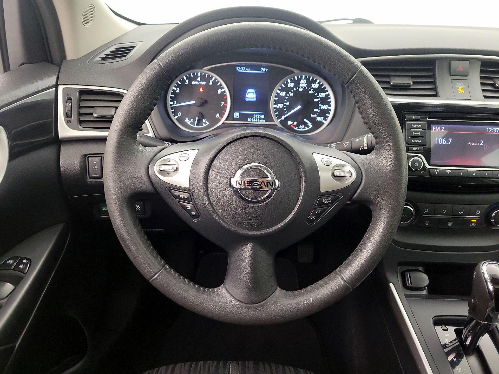 Thumbnail: 2017 Nissan Sentra - 10