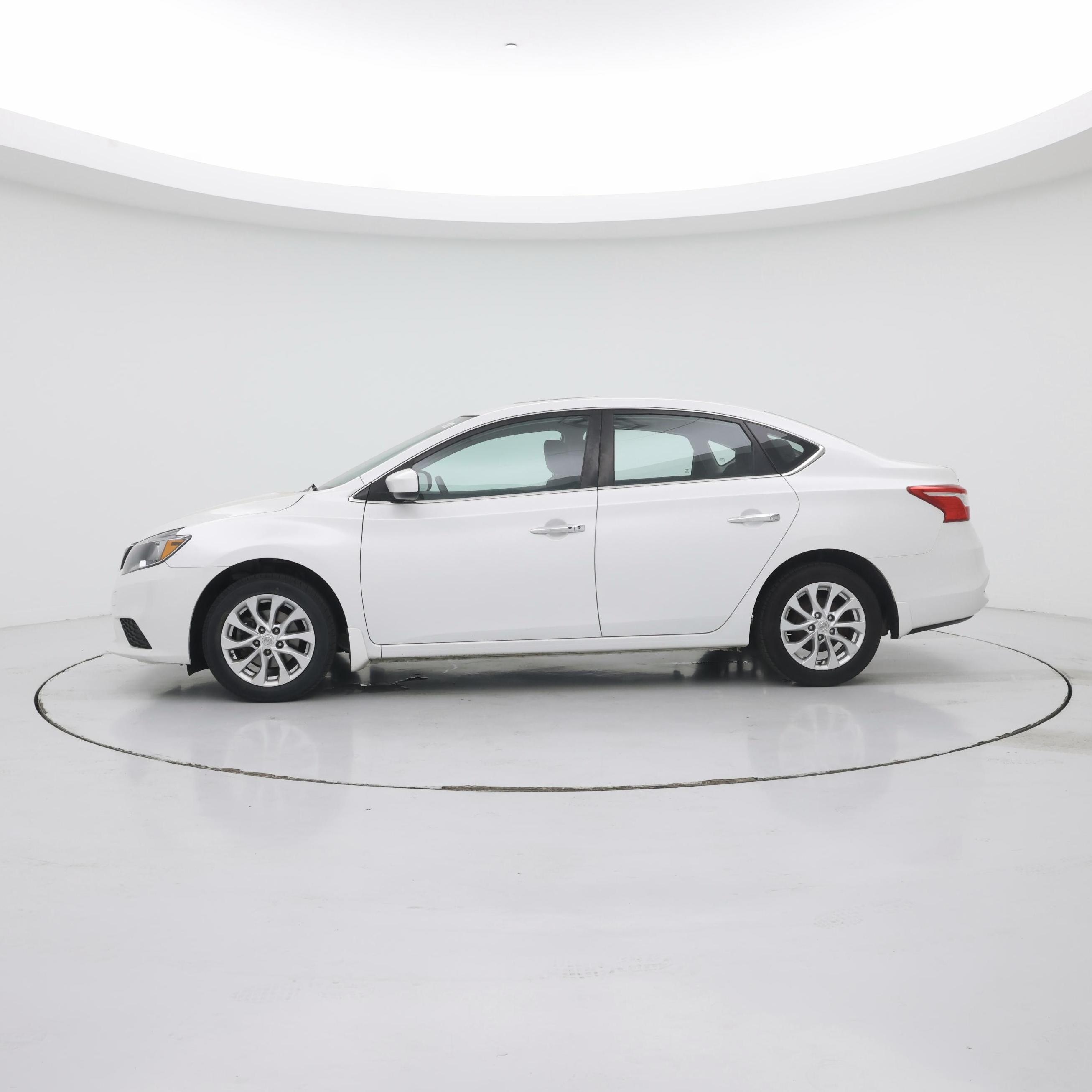 Thumbnail: 2017 Nissan Sentra - 3