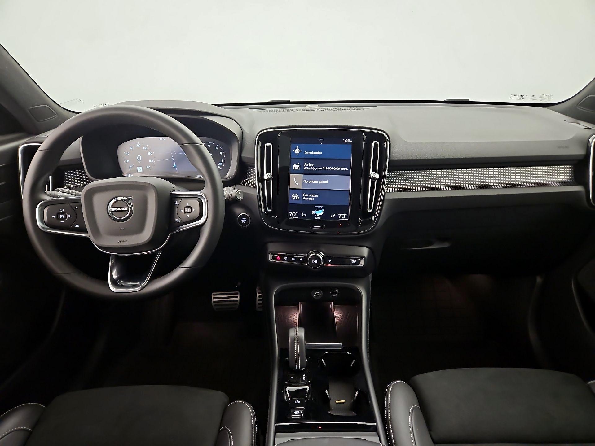 Thumbnail: 2022 Volvo XC40 - 9