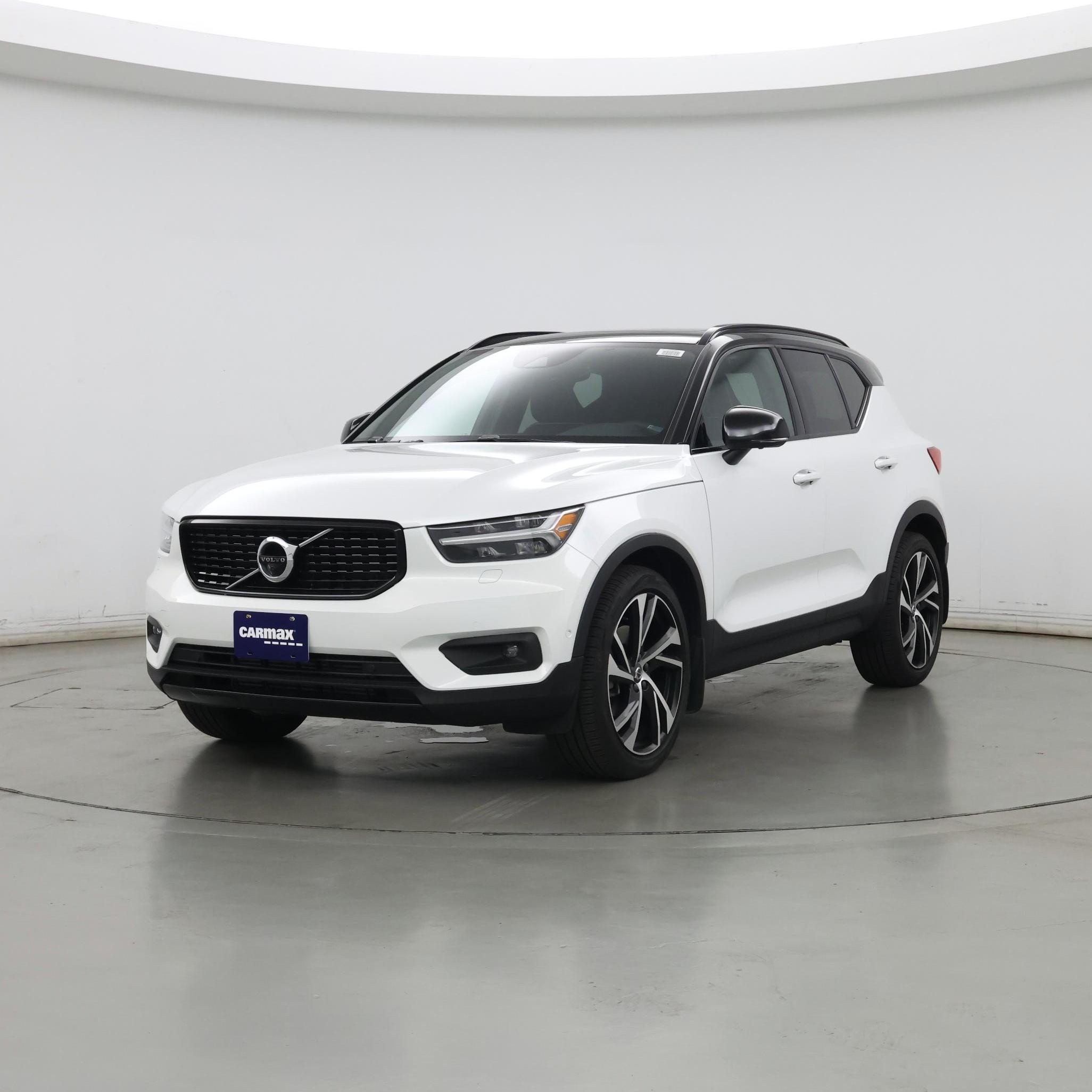 Thumbnail: 2022 Volvo XC40 - 4