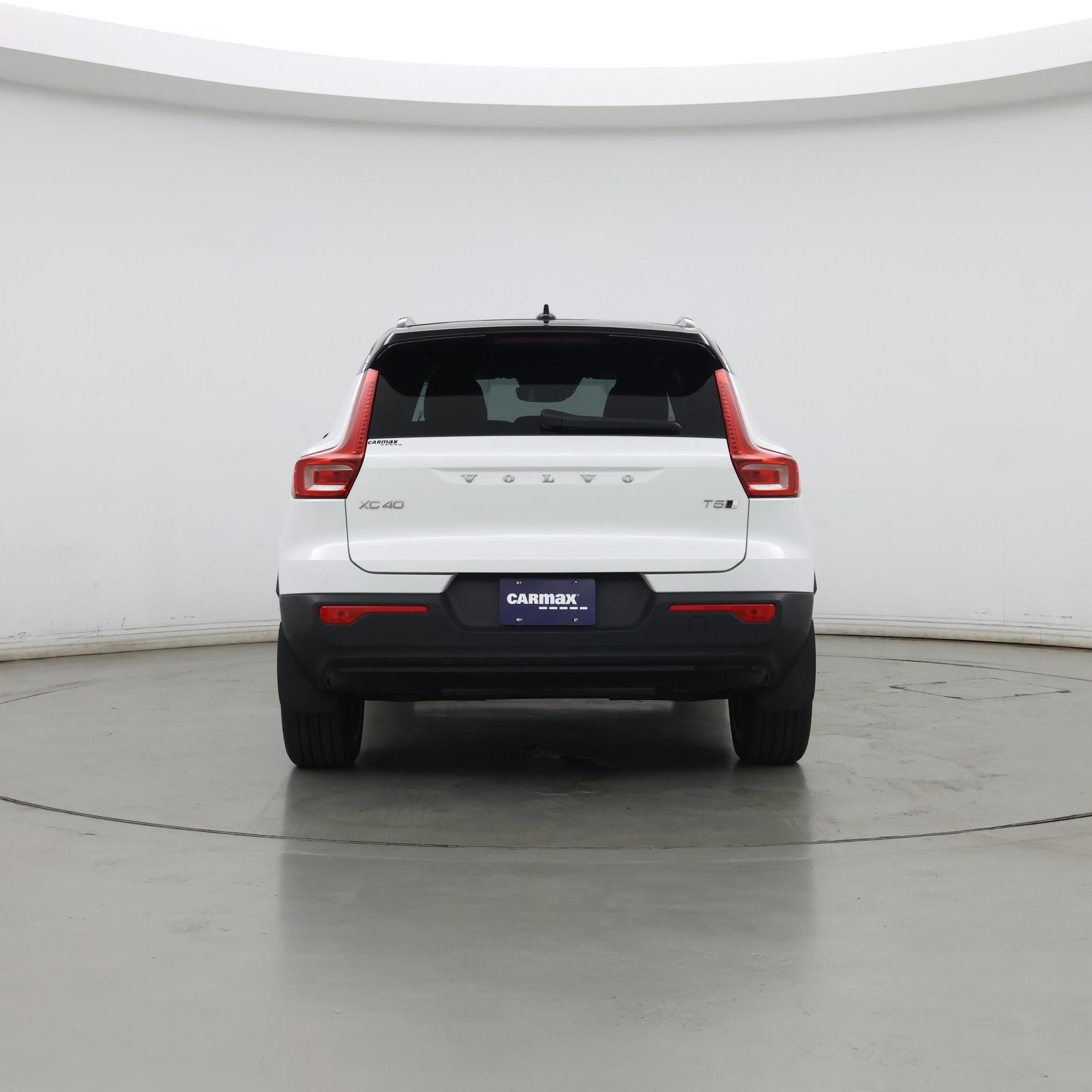 Thumbnail: 2022 Volvo XC40 - 6