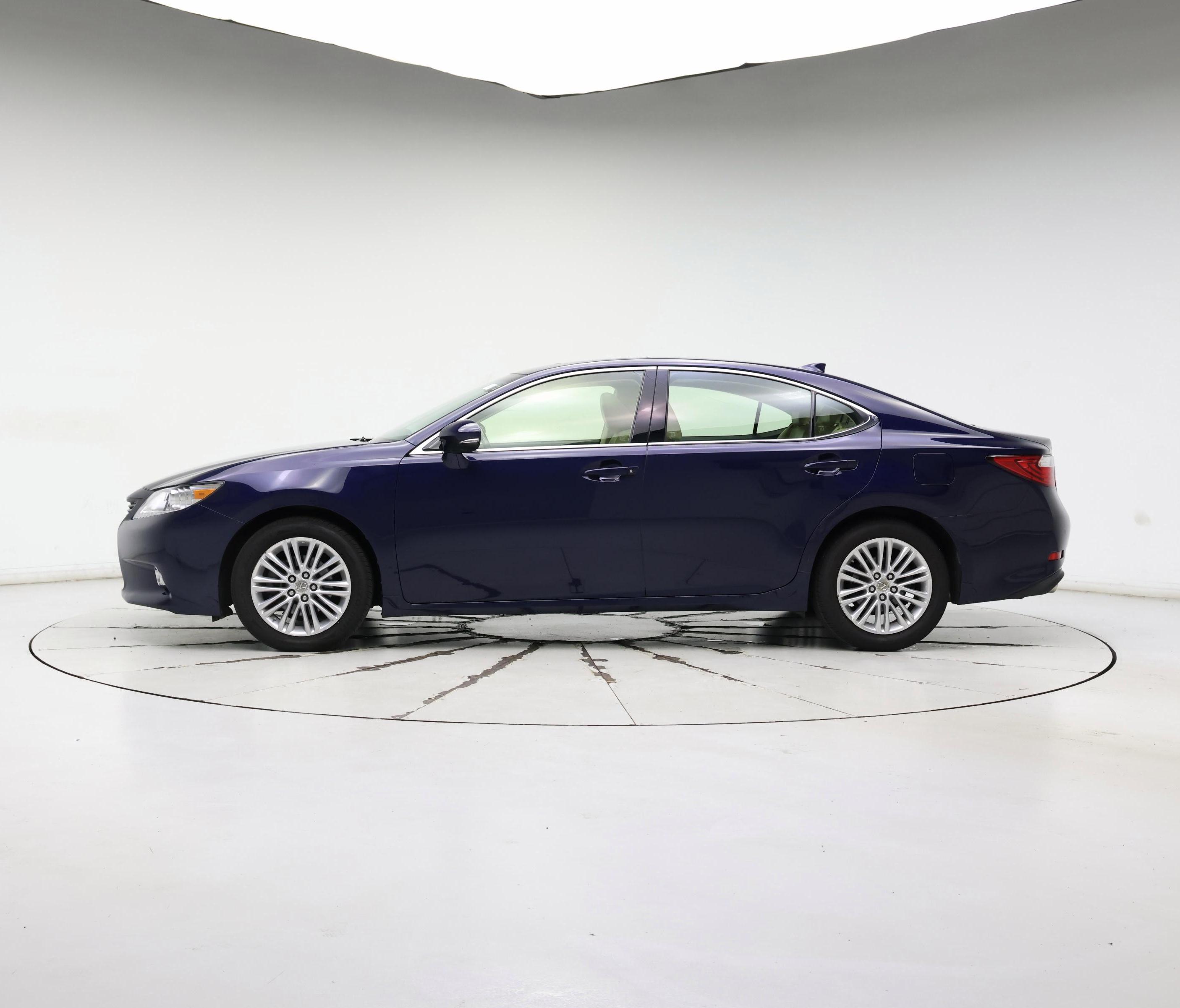 Thumbnail: 2015 Lexus ES - 3