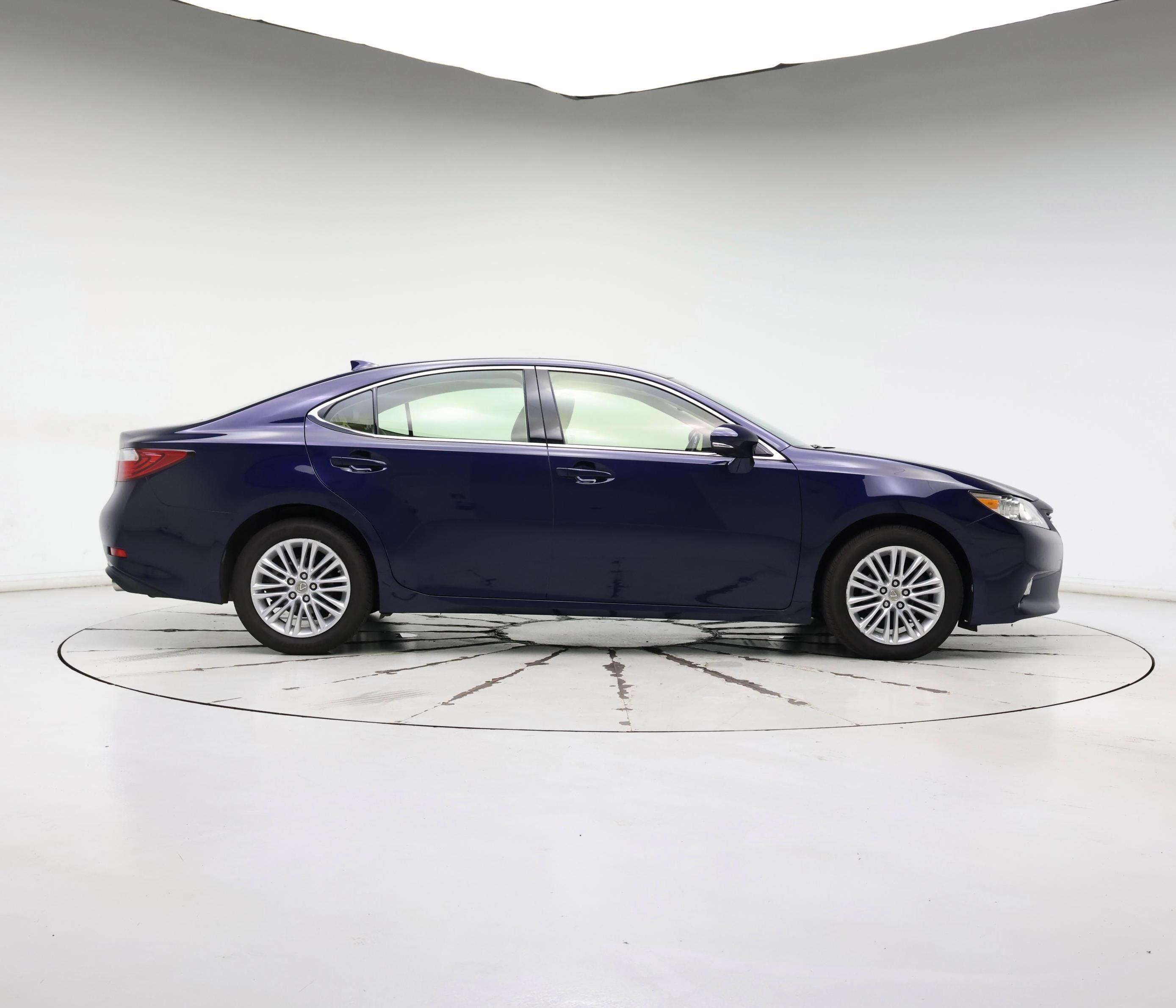 Thumbnail: 2015 Lexus ES - 7