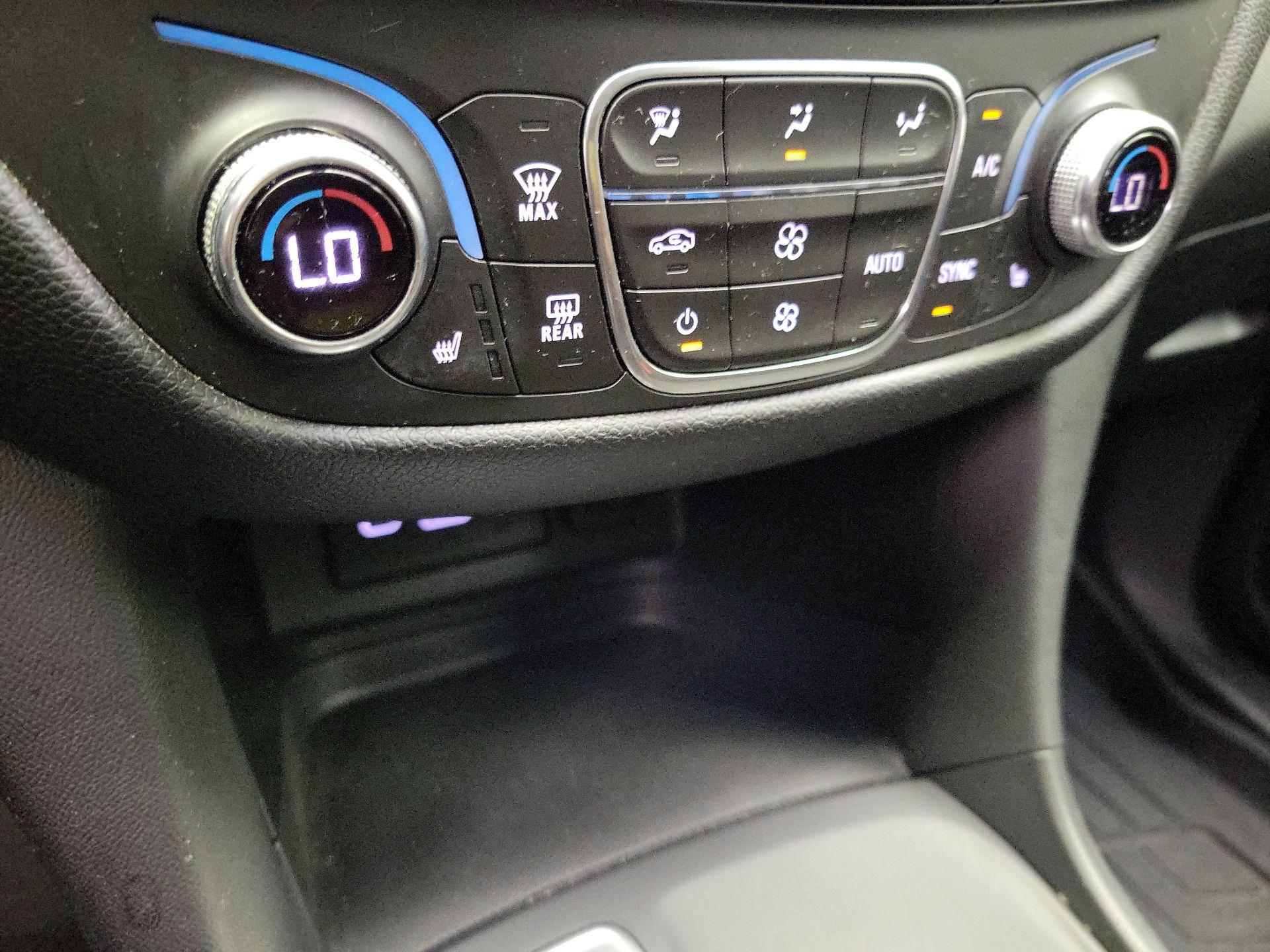 Thumbnail: 2019 Chevrolet Equinox - 16
