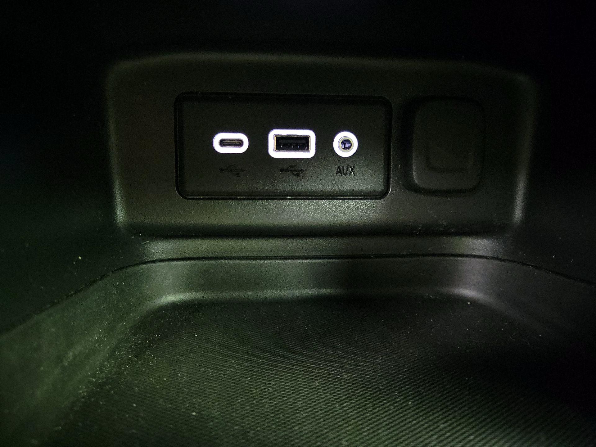 Thumbnail: 2019 Chevrolet Equinox - 18