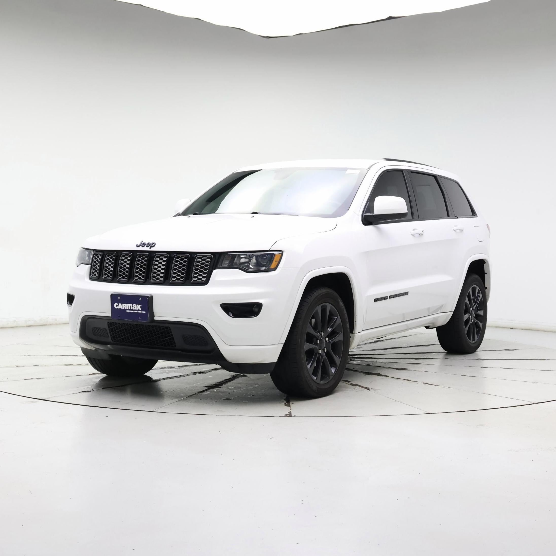 Thumbnail: 2018 Jeep Grand Cherokee - 4