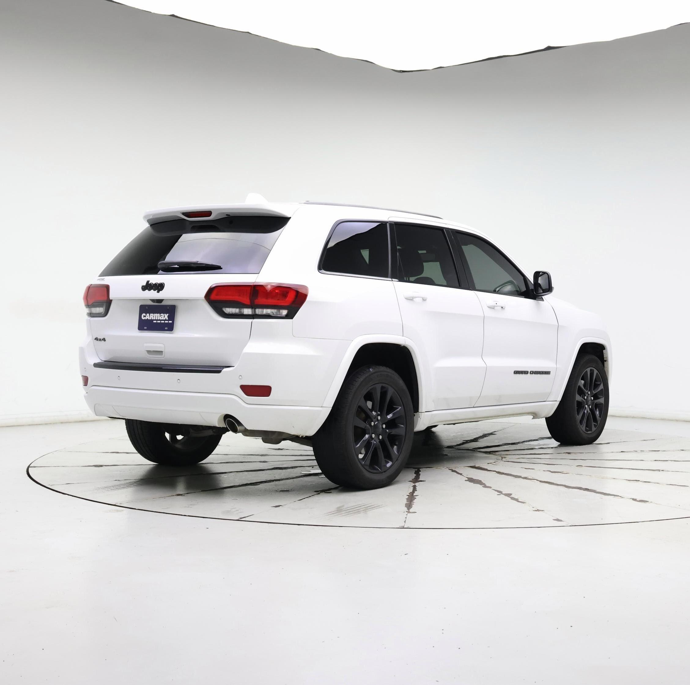 Thumbnail: 2018 Jeep Grand Cherokee - 8