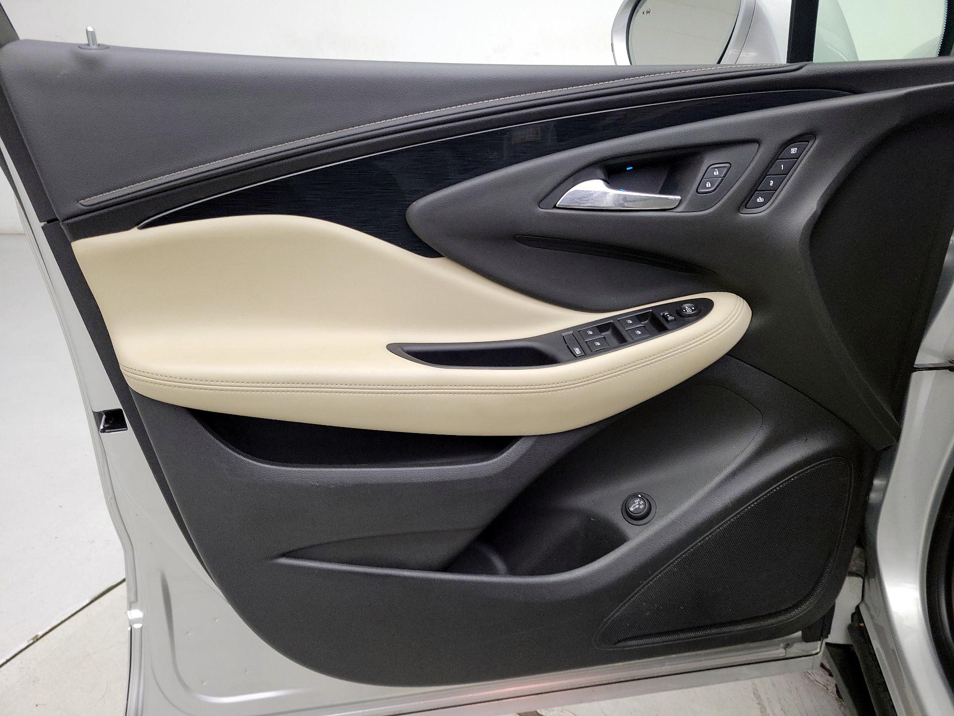 Thumbnail: 2017 Buick Envision - 12