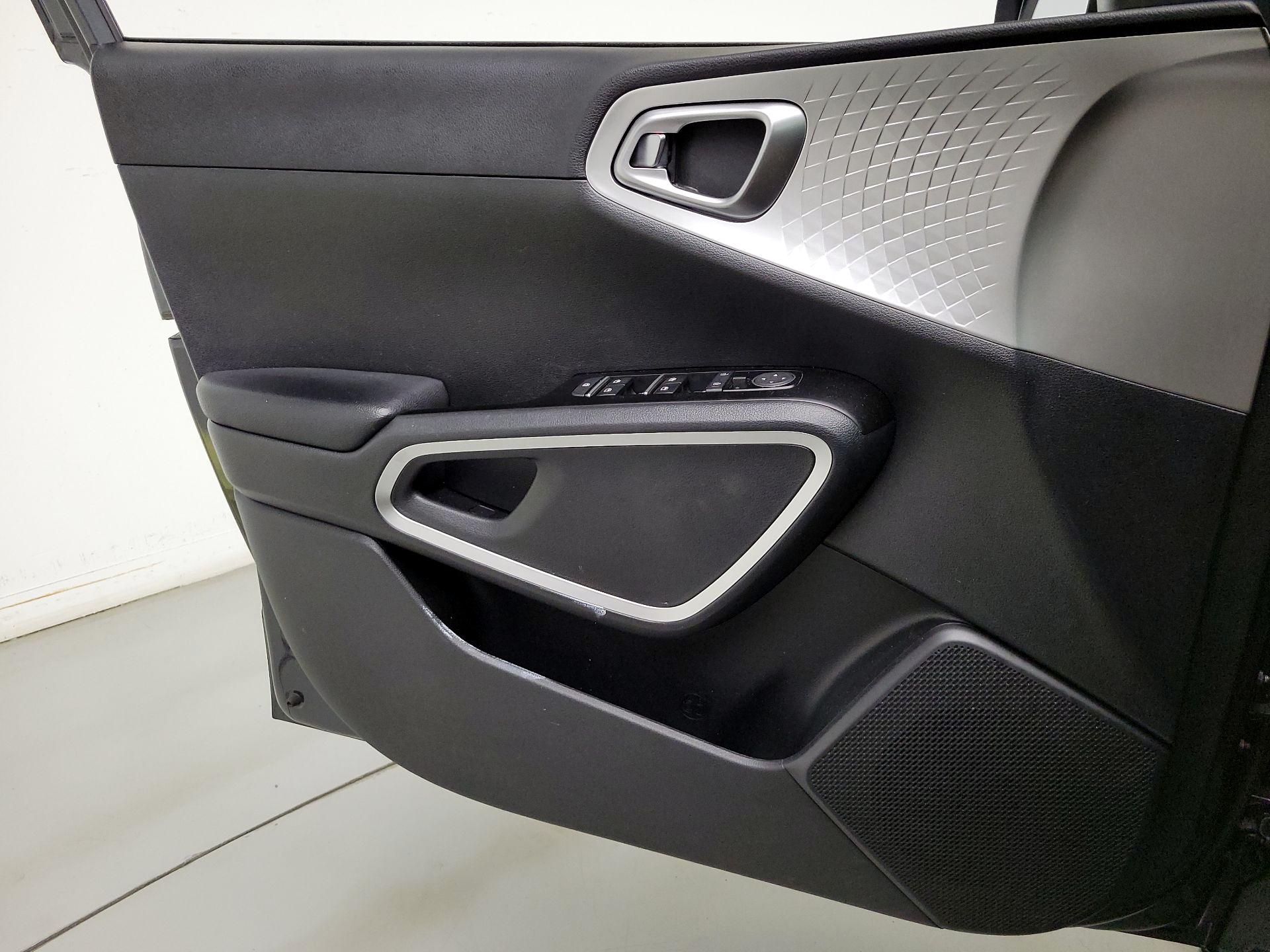 Thumbnail: 2022 Kia Soul - 12