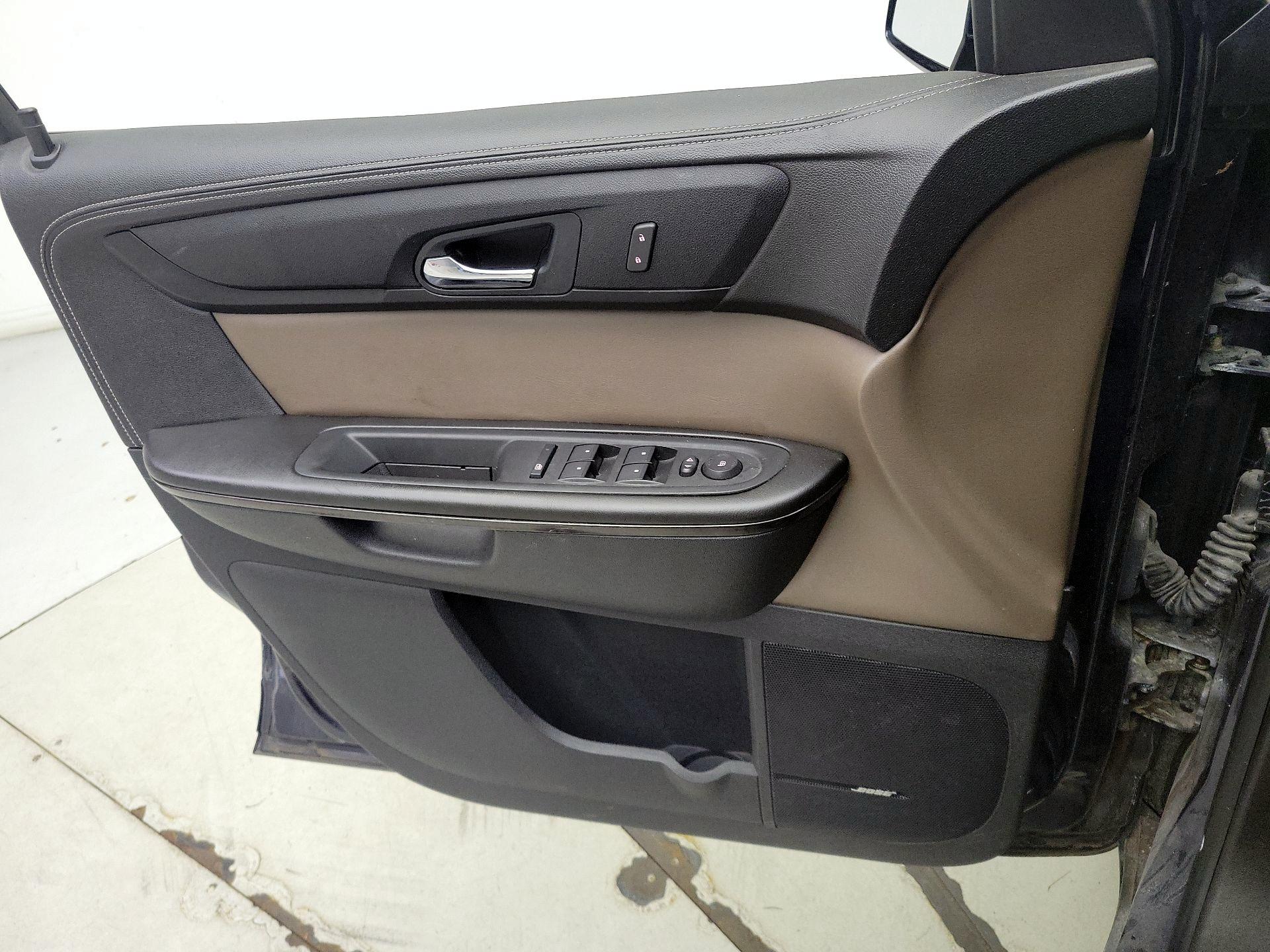 Thumbnail: 2016 GMC Acadia - 12