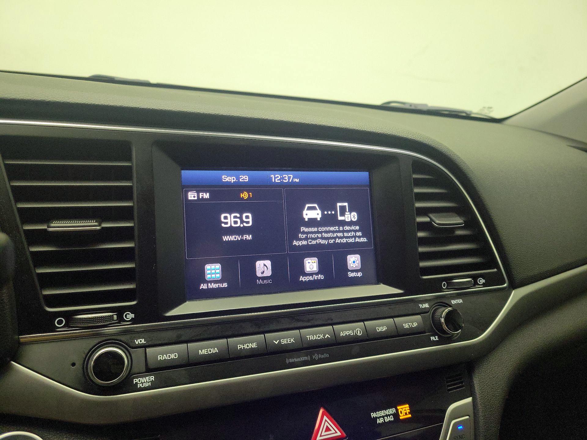 Thumbnail: 2017 Hyundai Elantra - 15