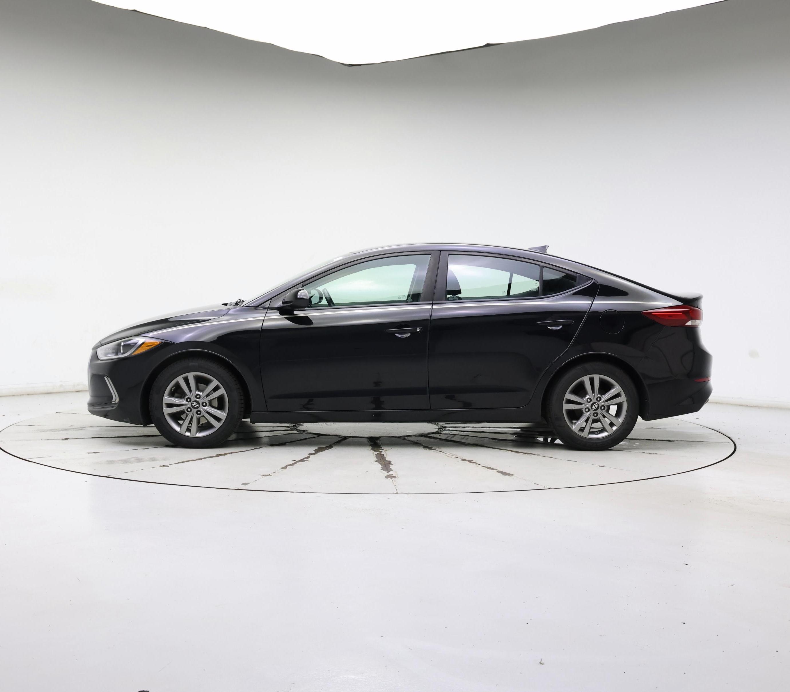 Thumbnail: 2017 Hyundai Elantra - 3
