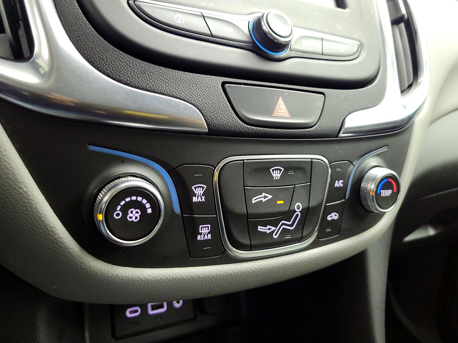 Thumbnail: 2021 Chevrolet Equinox - 16