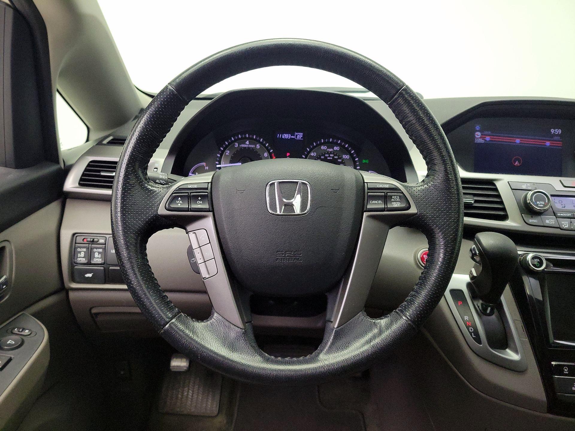 Thumbnail: 2015 Honda Odyssey - 10
