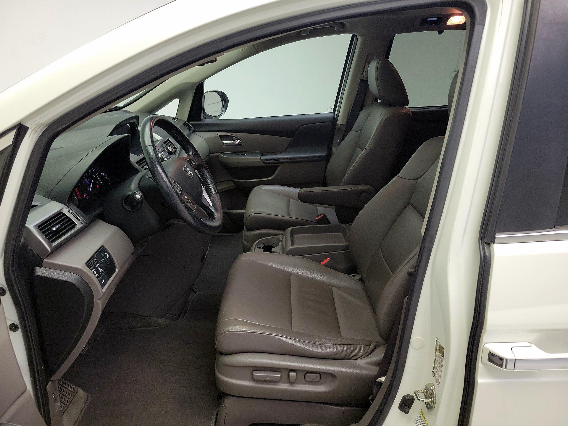 Thumbnail: 2015 Honda Odyssey - 11