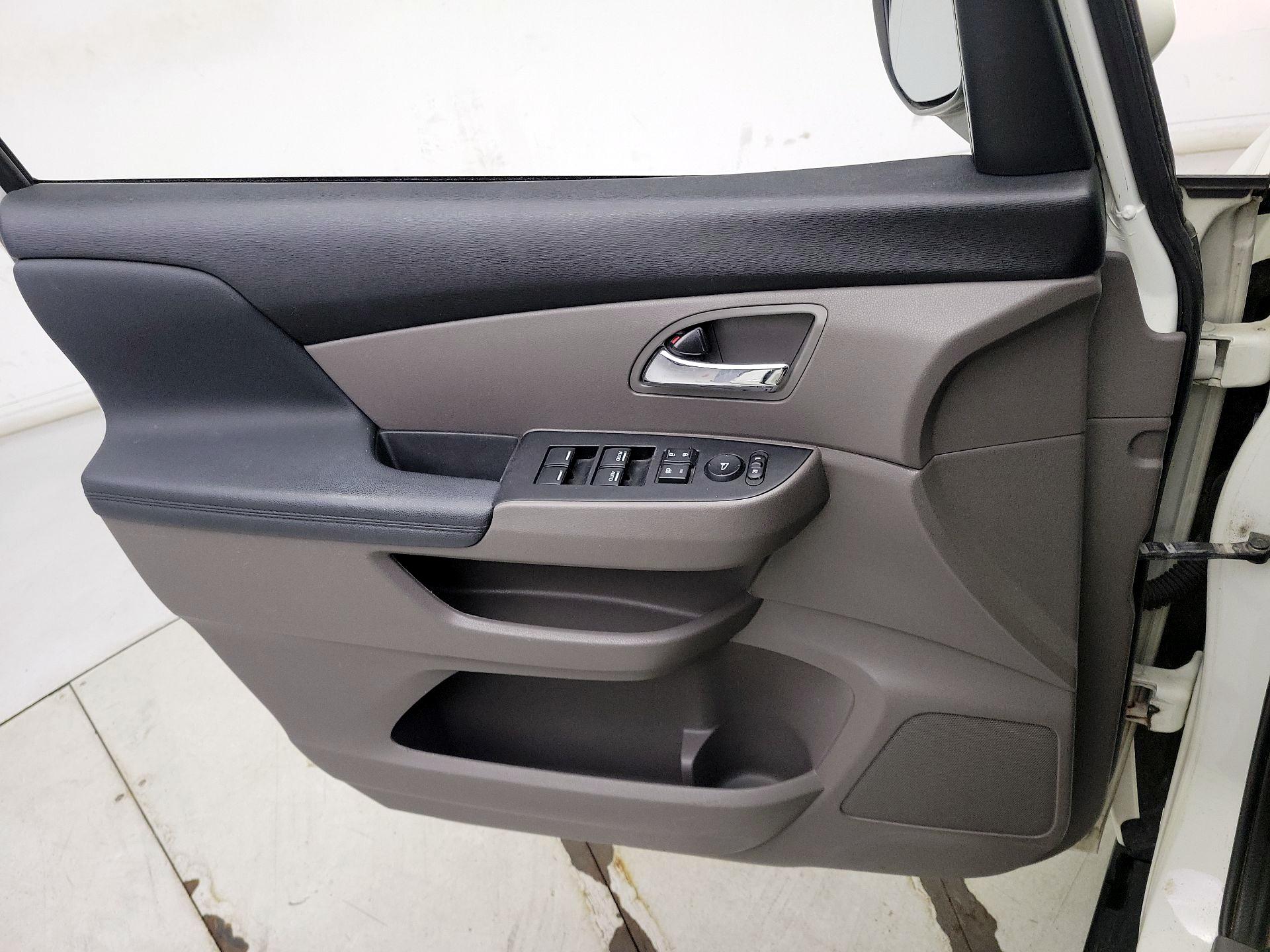 Thumbnail: 2015 Honda Odyssey - 12